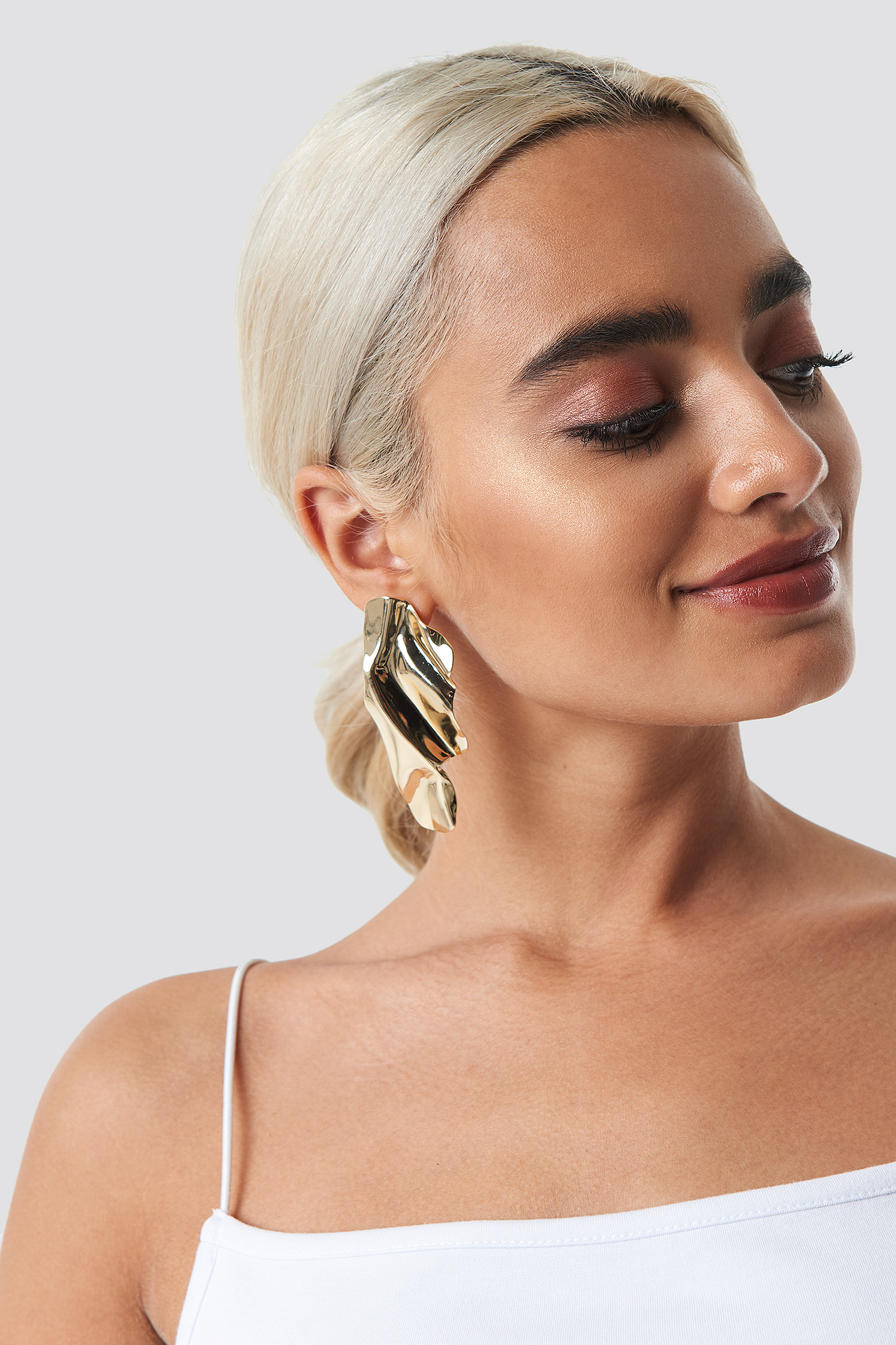 Na-kd Accessories Wrinkled Triangular Earrings - Gold Https://www.na-kd.com/poqcolorimages/gold.png