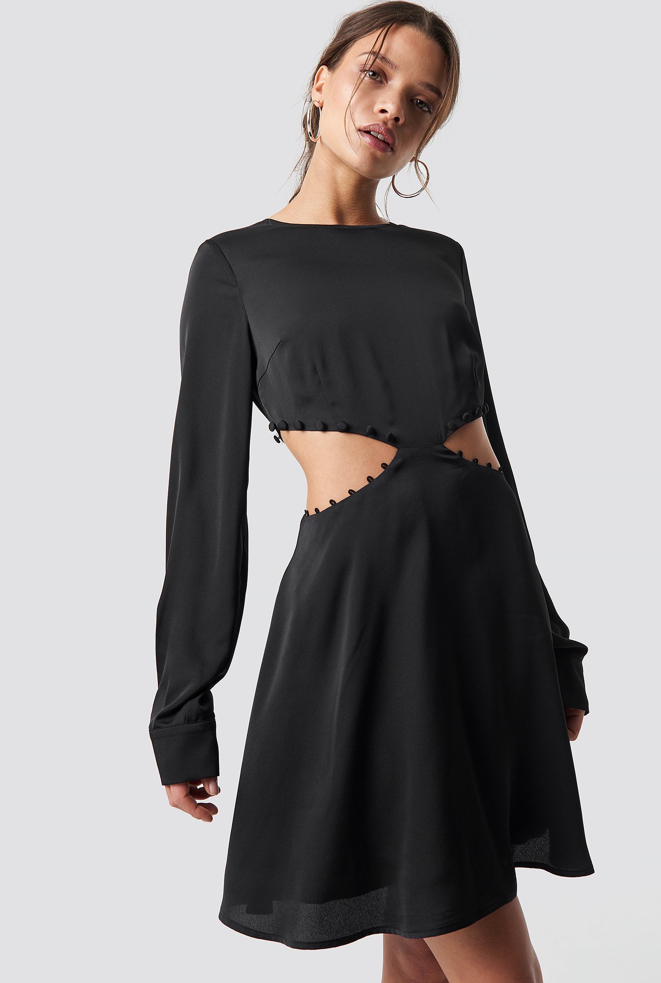 Iva Nikolina x NA-KD Flirty Short Buttoned Dress - Black