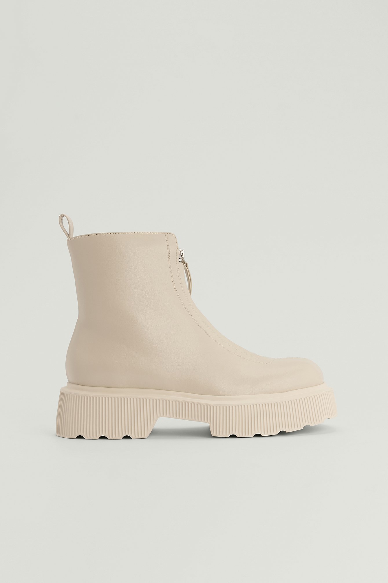 Creme Zip Detailed Boots