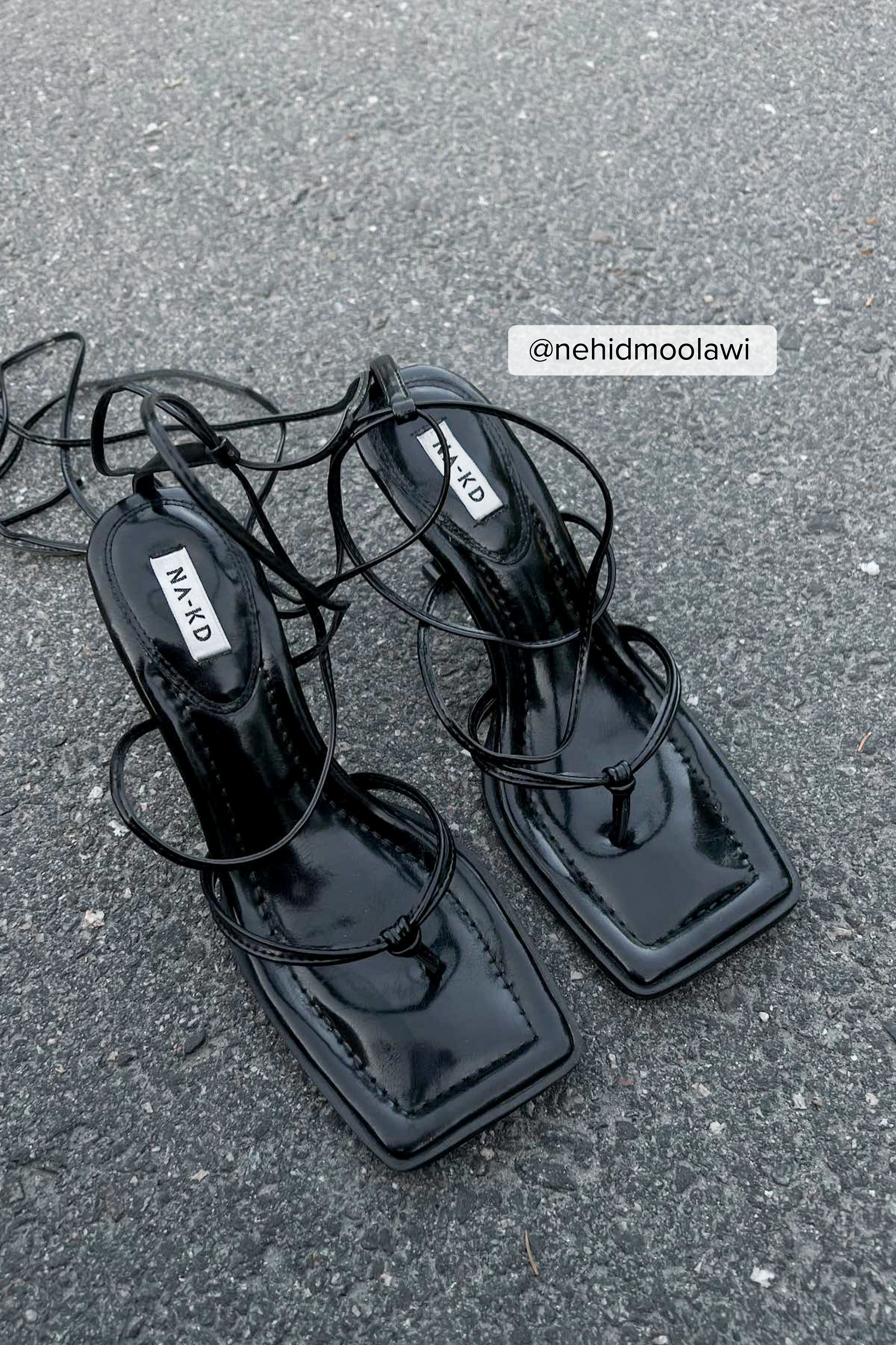 Na-Kd Shoes Strappy Thong Heels - Black