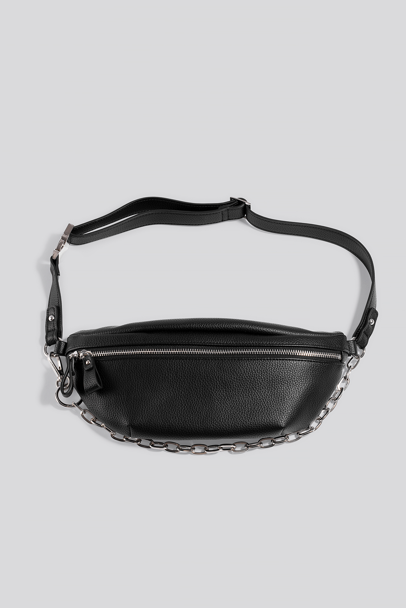 NICCI HERNESTIG X NA-KD CHAIN FANNY PACK - BLACK
