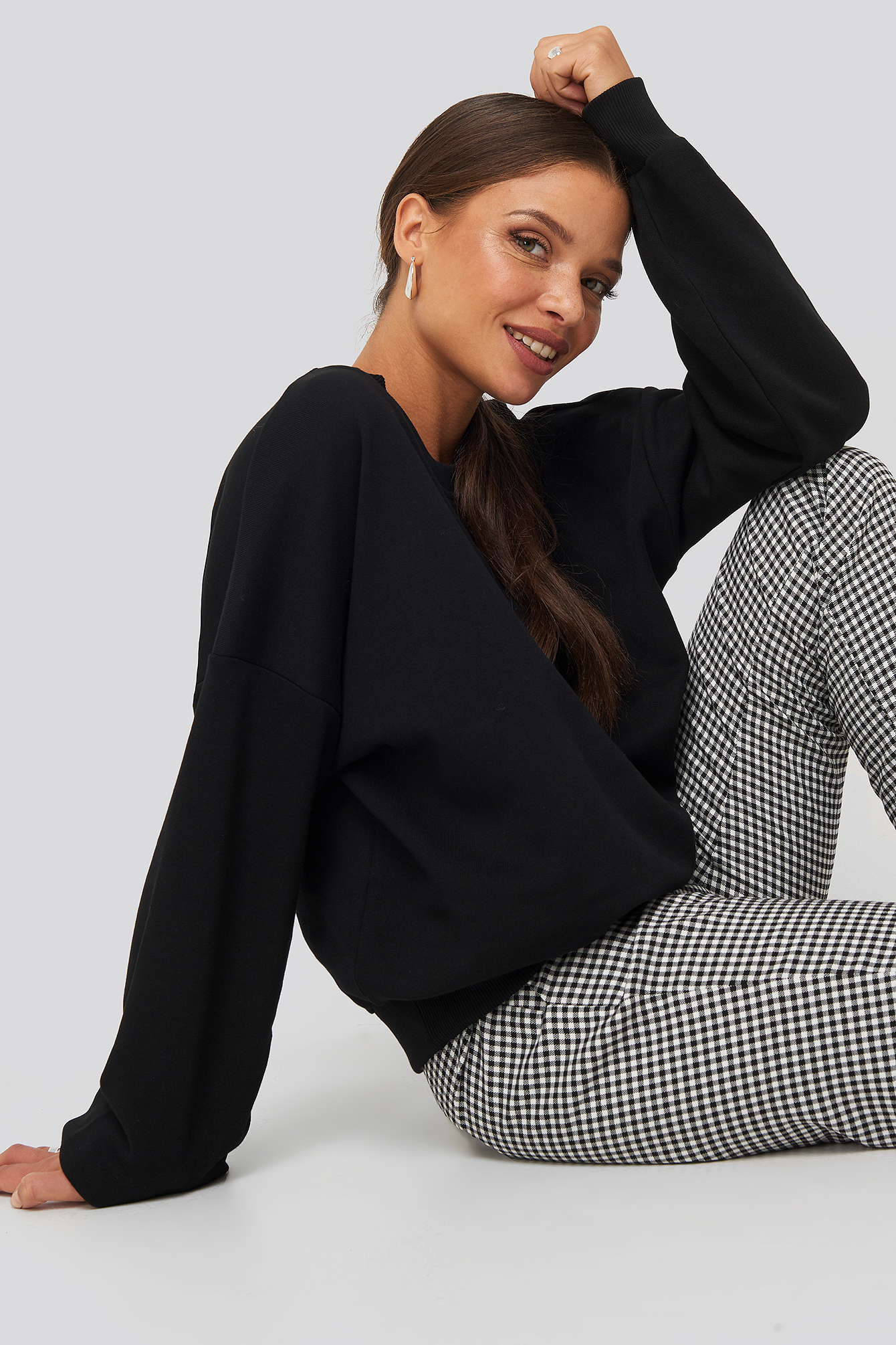 Drop Shoulder Sweater Black