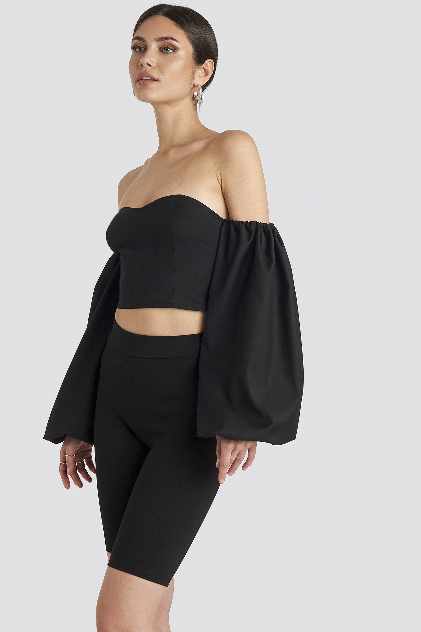 Fitted Long Shorts Black