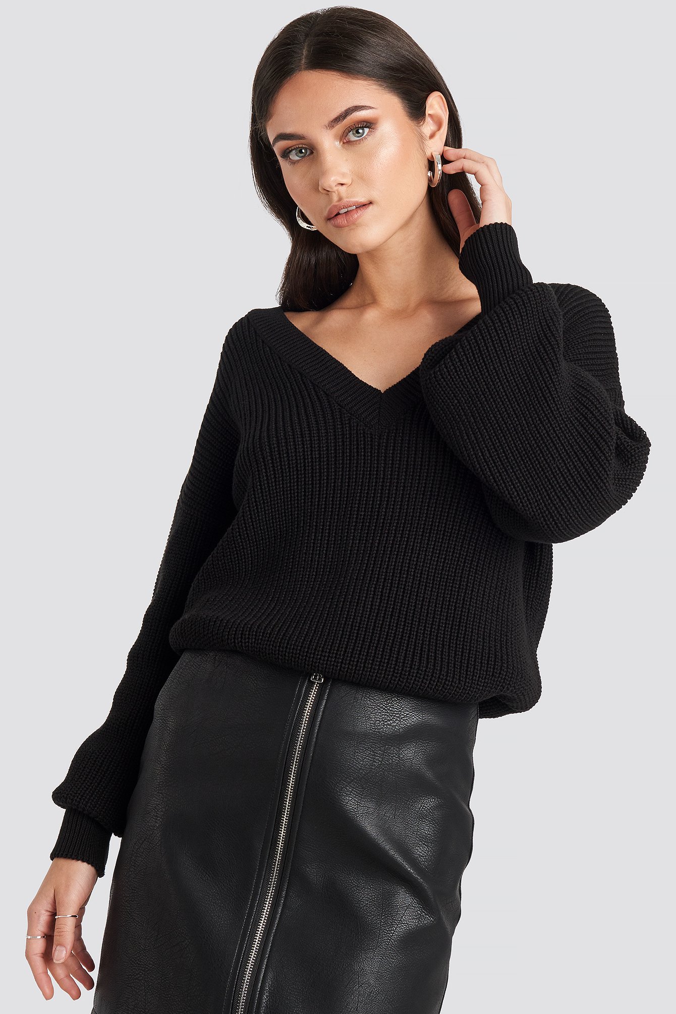 Black Oversized V-neck Knitted Sweater