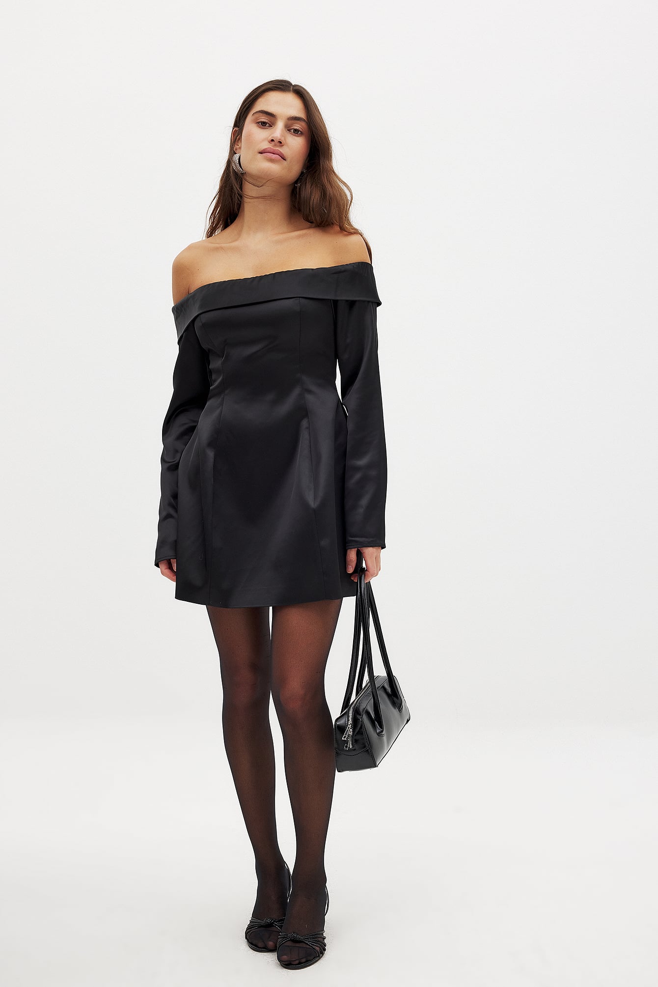 Off Shoulder Satin Mini Dress Black NA-KD