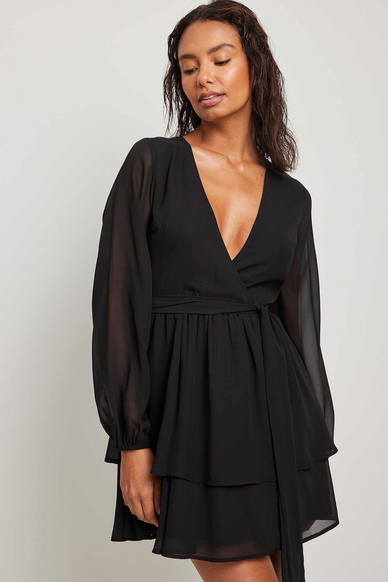 Black Chiffon mini-jurk met omslag