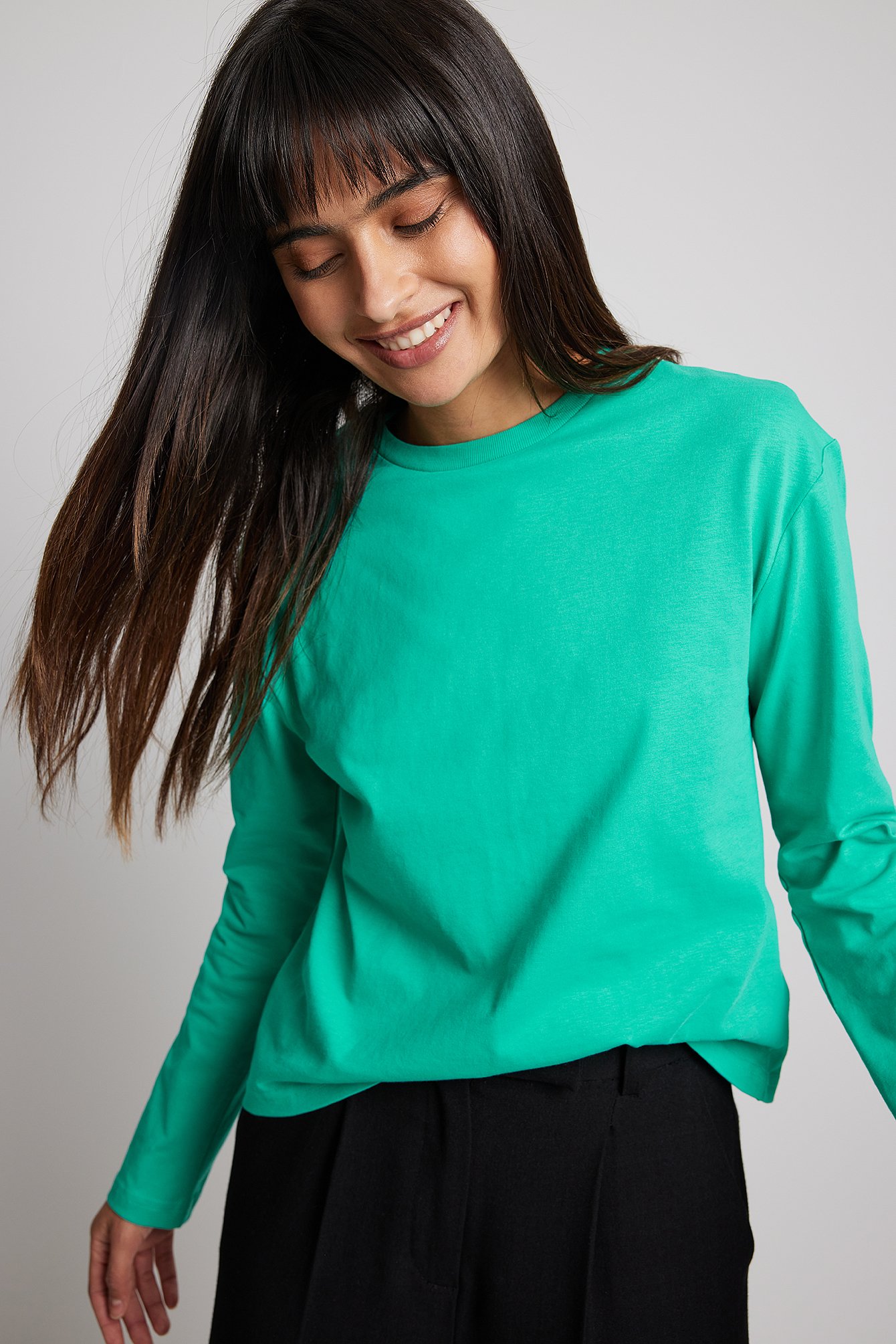 na-kd basic -  Oversized Longsleeve-Shirt aus ökologischem Material - Green