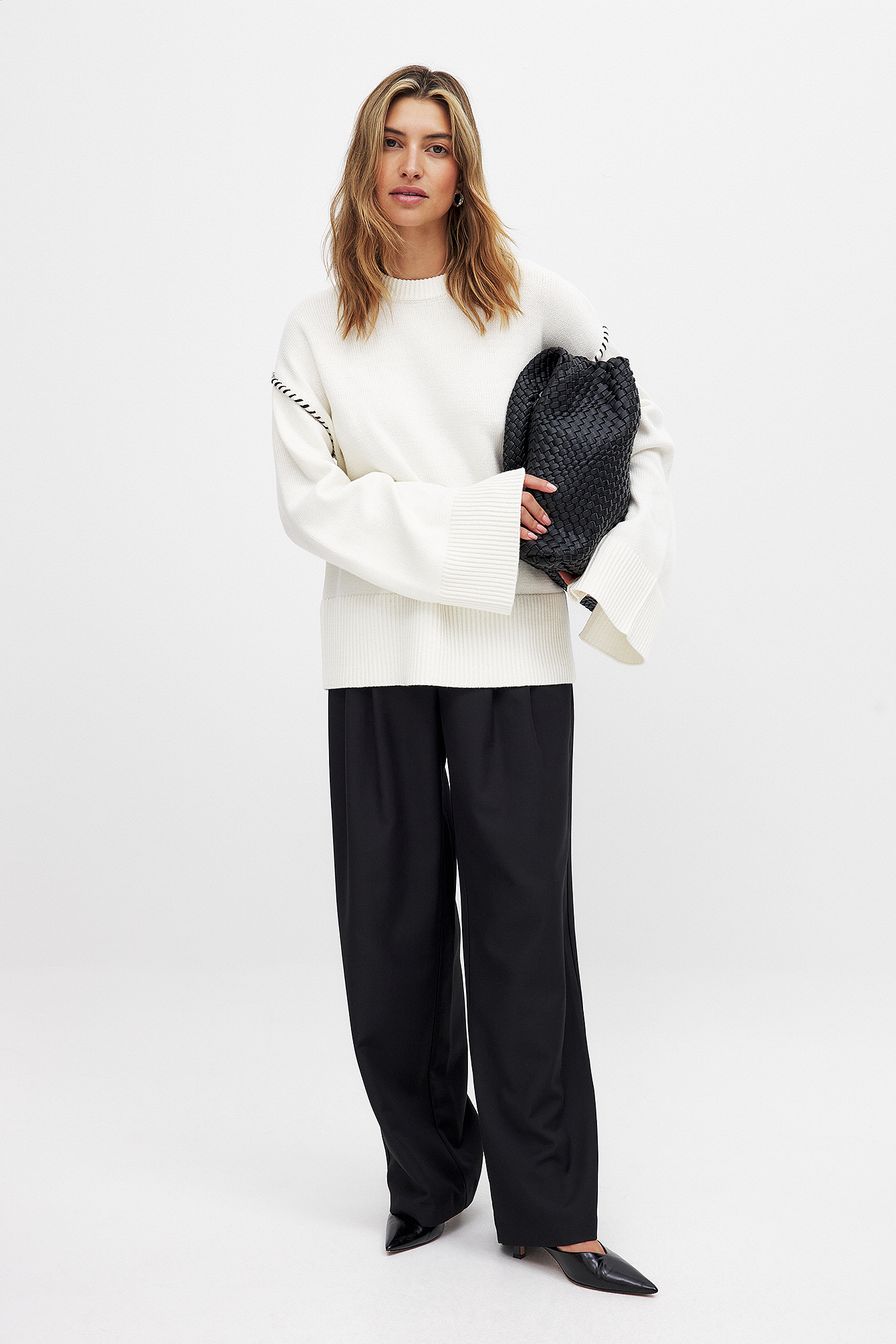 Oversized knitted sweater