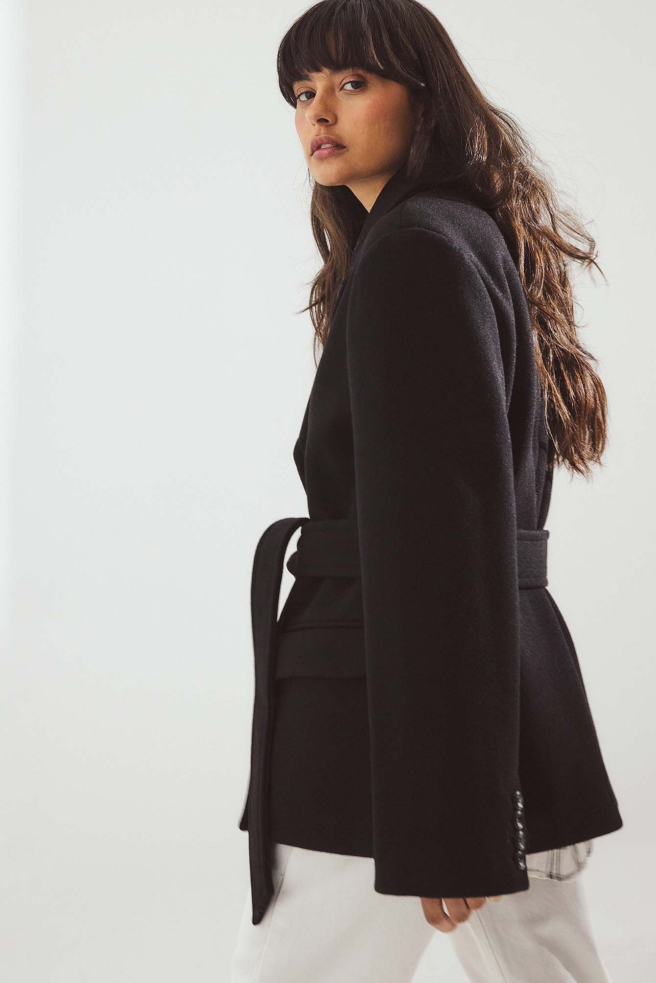 Sharp Shoulder Short Coat Black | NA-KD