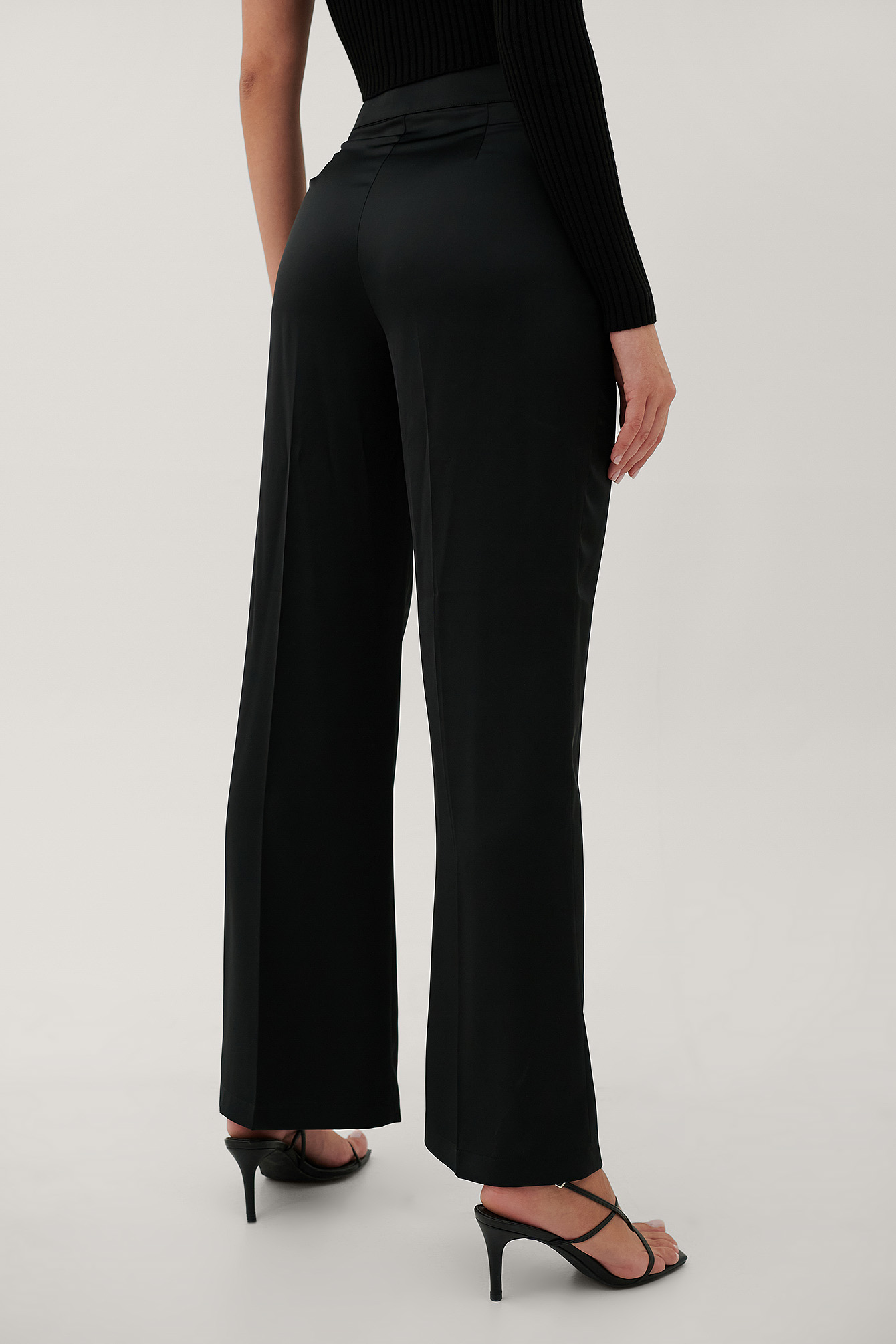 PAOLA LOCATELLI X NA-KD RECYCLED V-SHAPED WAIST SUIT PANTS - BLACK