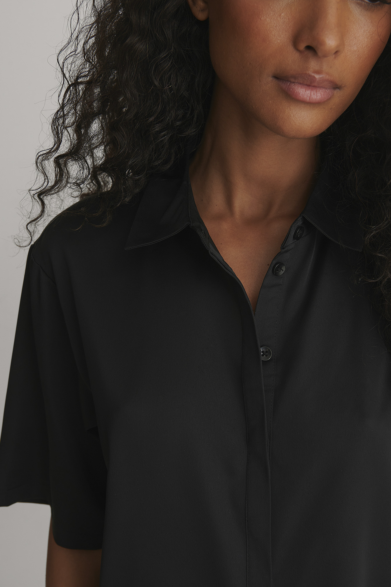 Short Sleeve Satin Shirt Black | na-kd.com