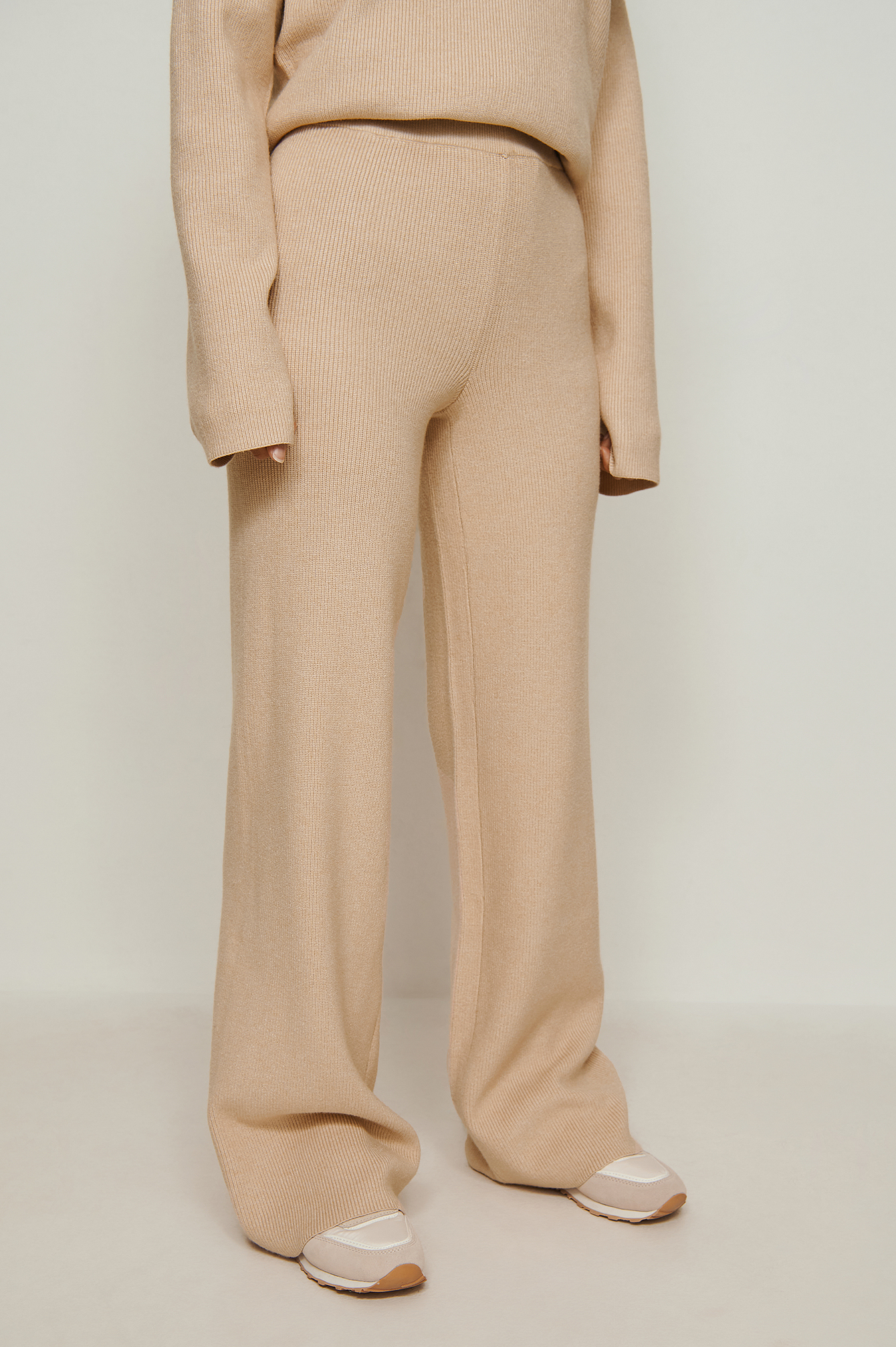 Soft Ribbed Loose Fit Pants Beige | na 