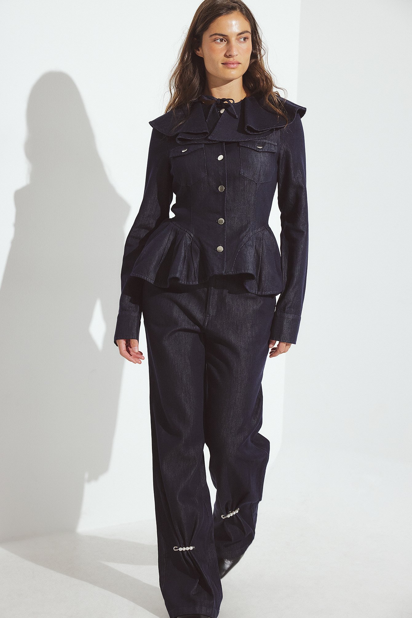 NA-KD ART Denim med nåldetalj - Mid waist jeans - Blå - EU 36 - NA-KD / NAKD