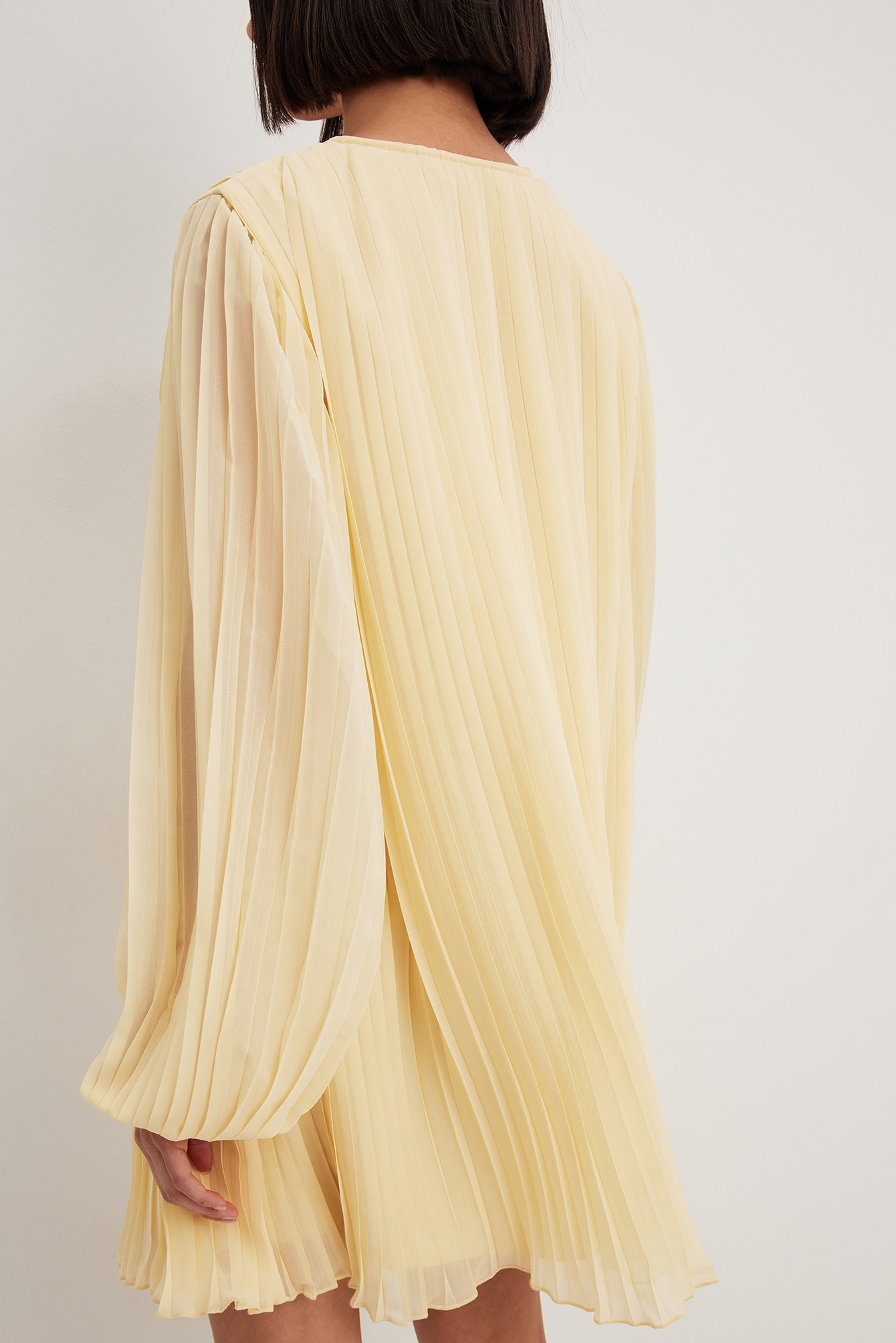 Pleated Flowy Mini Dress Yellow | NA-KD Pleated Flowy Mini Dress Yellow | NA-KD