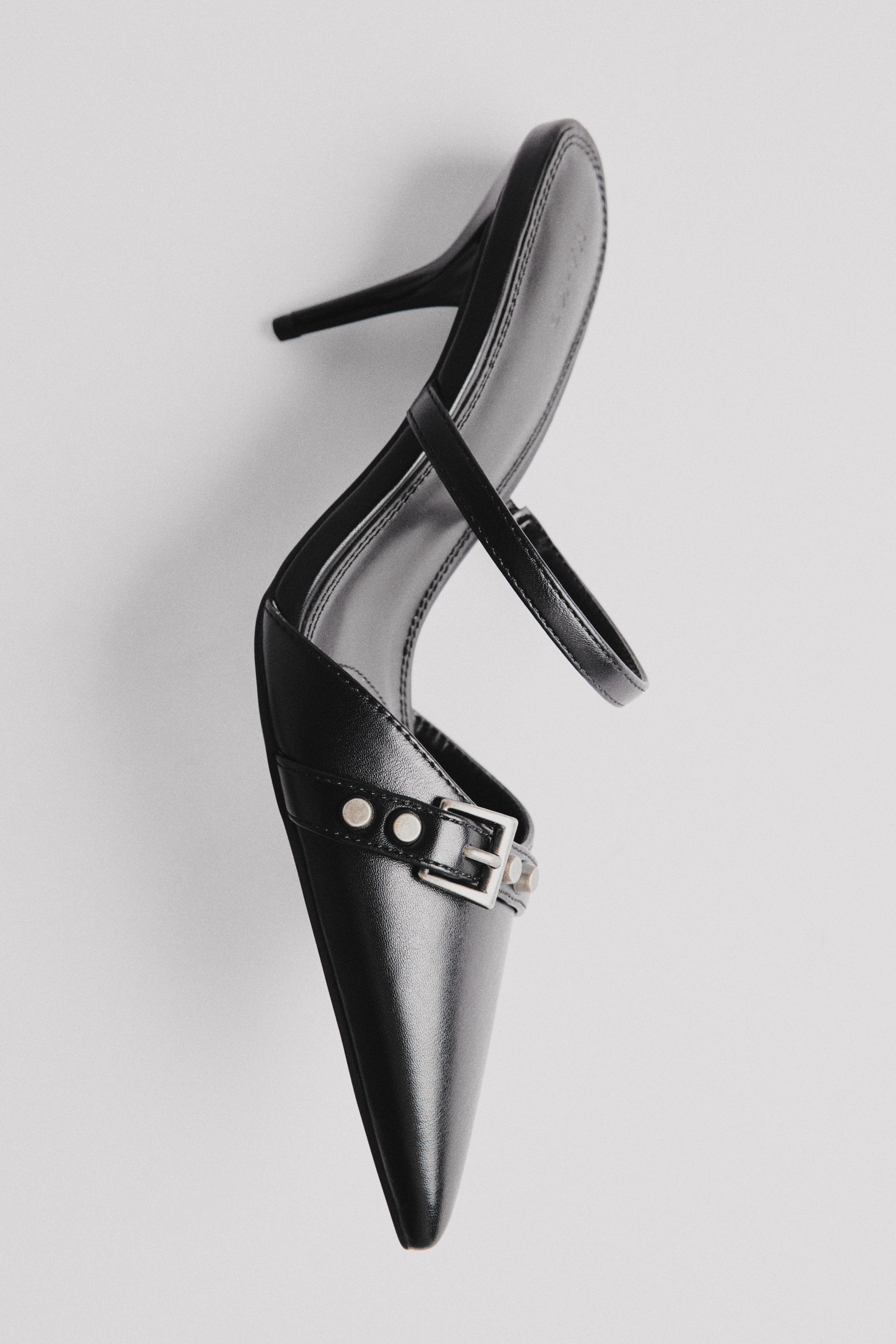 Pointed high heels