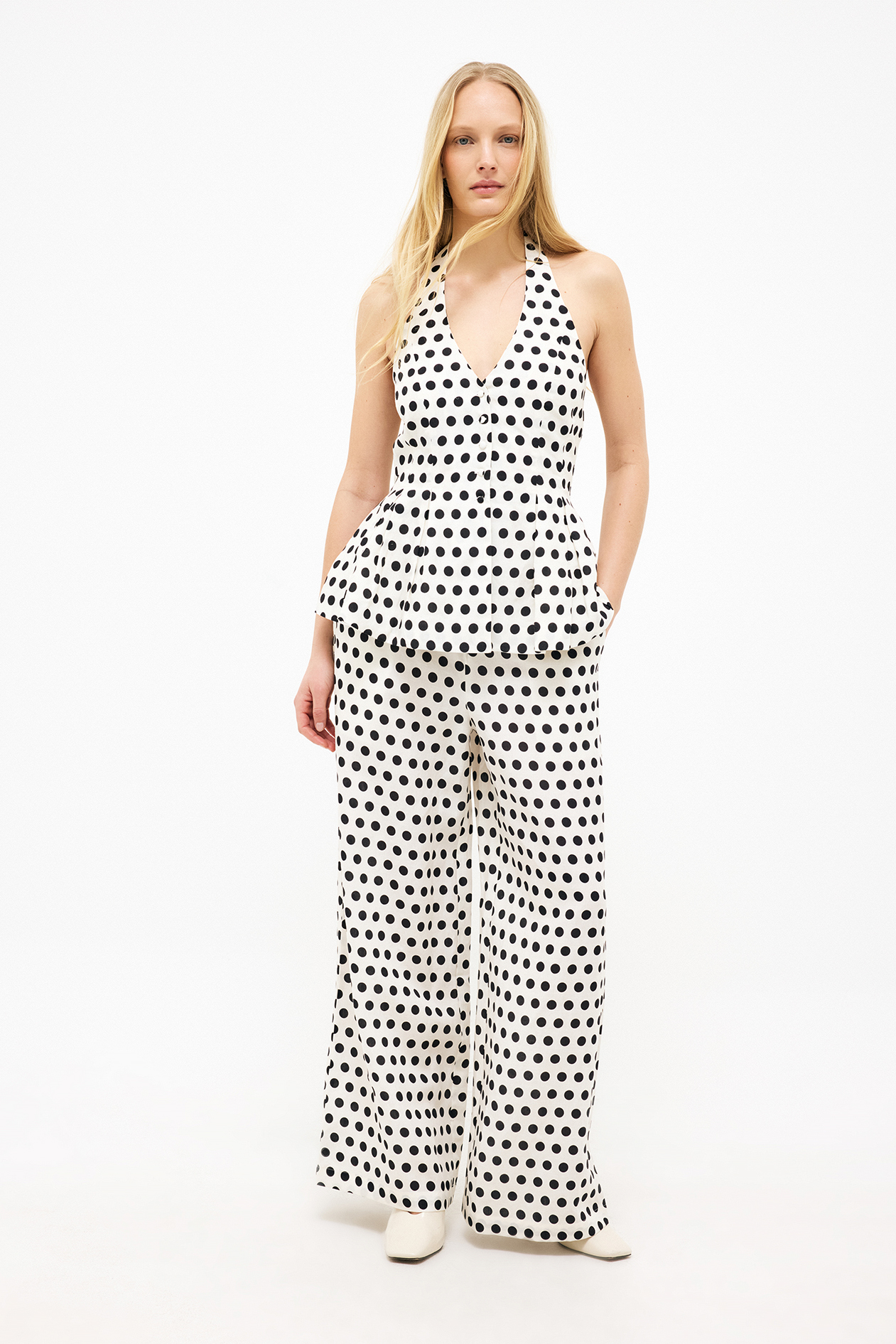 Polka dot pants all over print — byxor med fickor från NA-KD