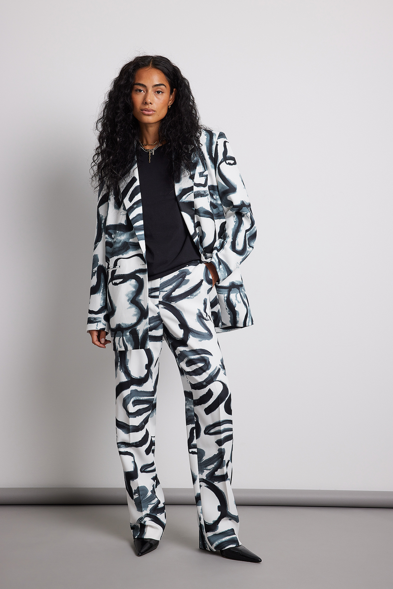 NA-KD Trend Printed Straight Leg Suit Pants - Multicolor