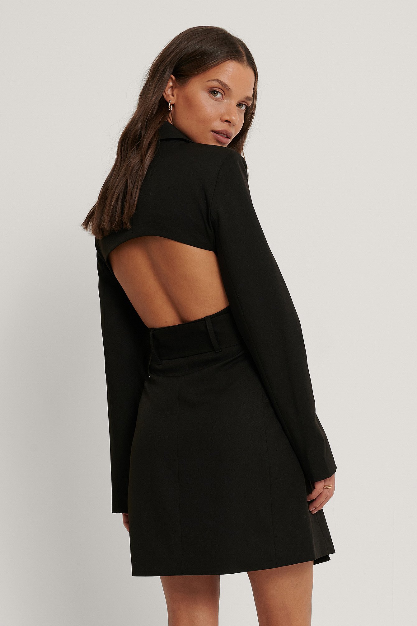 Open Back Blazer Dress Black | NA-KD