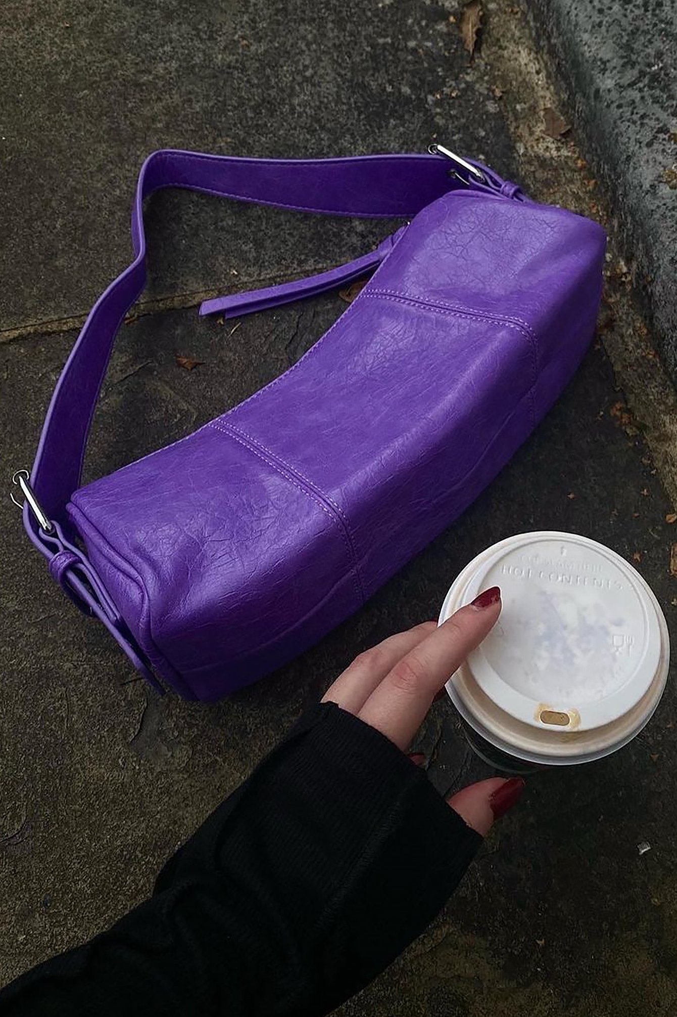 Purple Recyklingowana torba na ramię z klamrą
