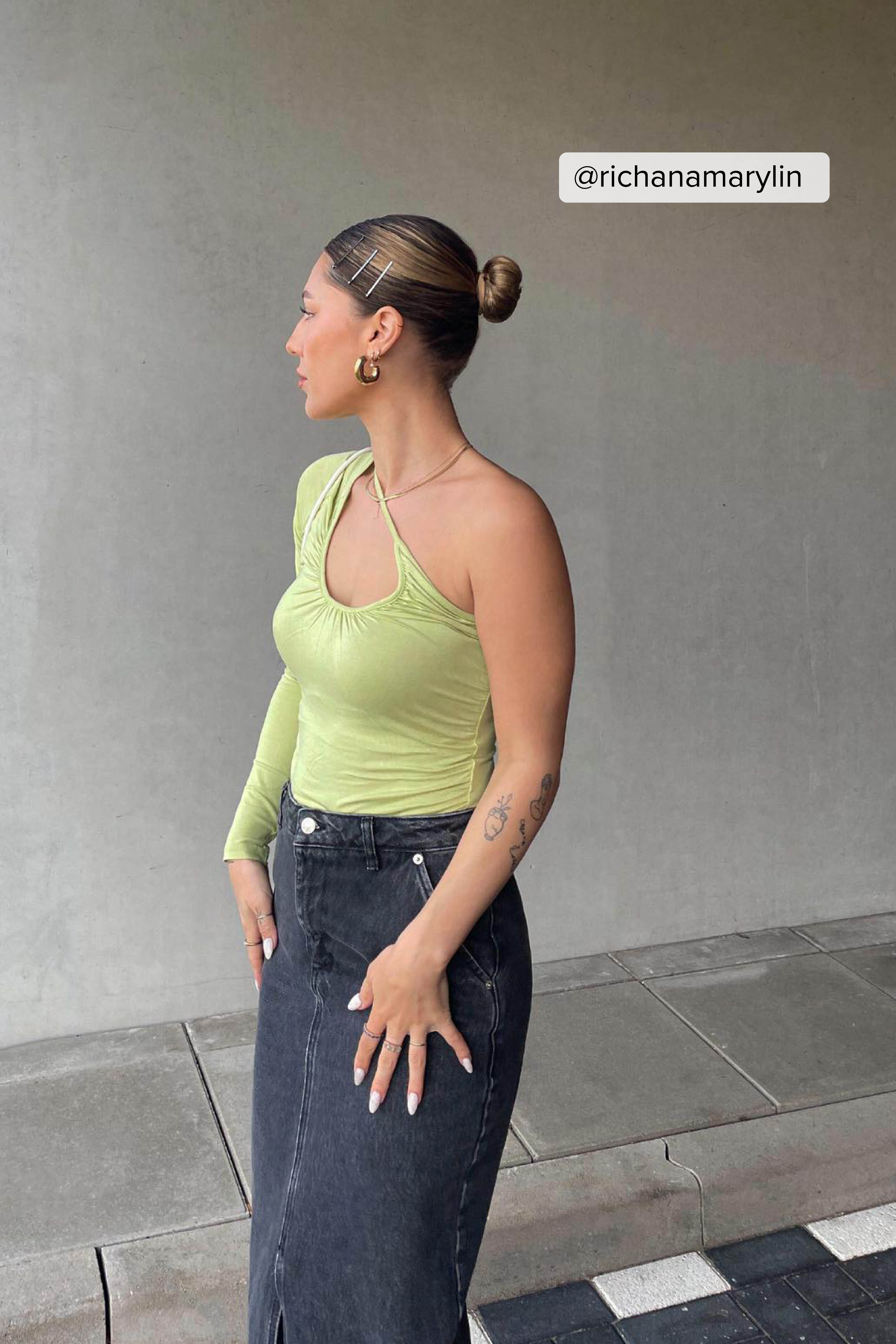 Strap detail trend top