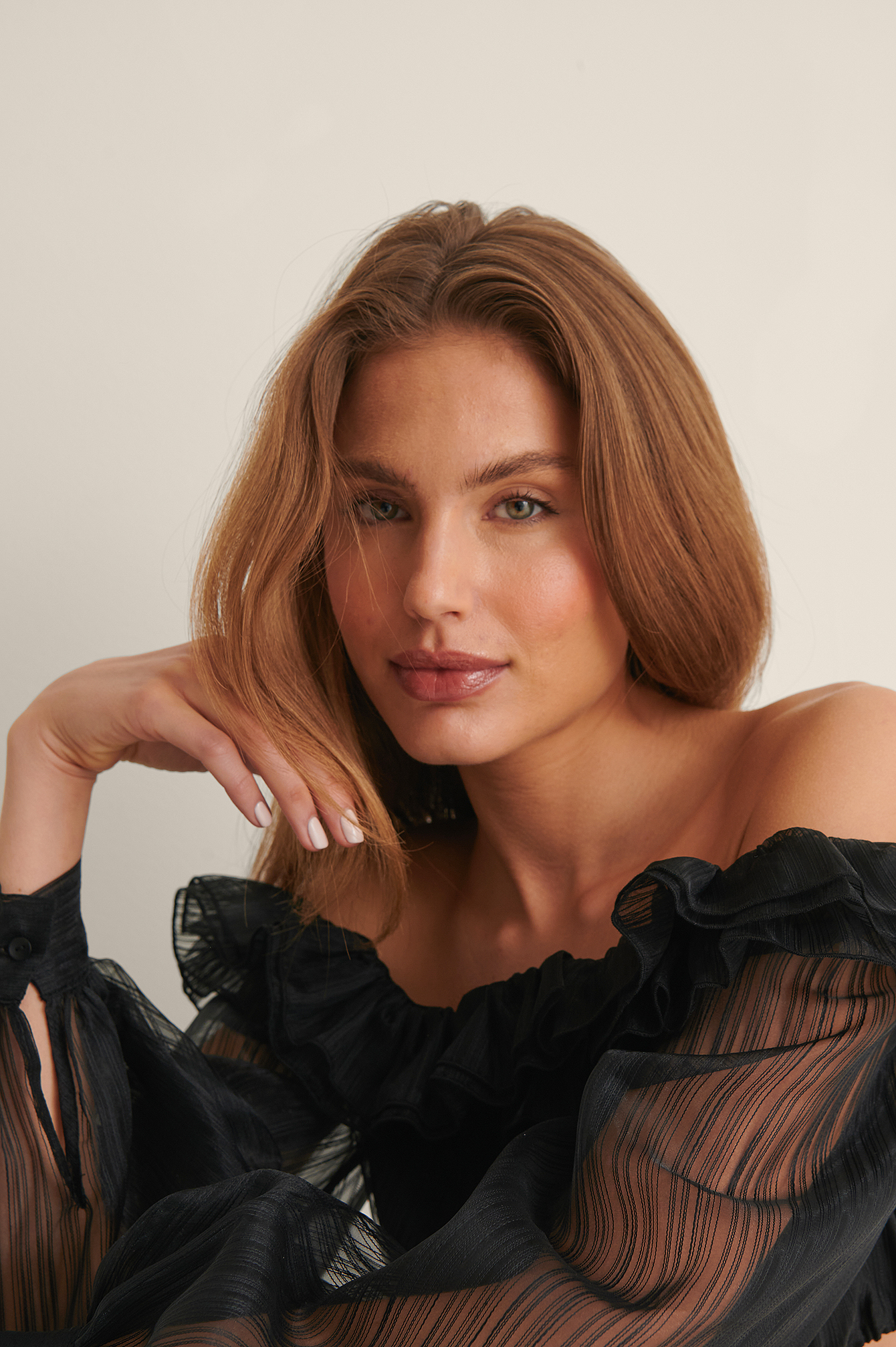 frill crop blouse