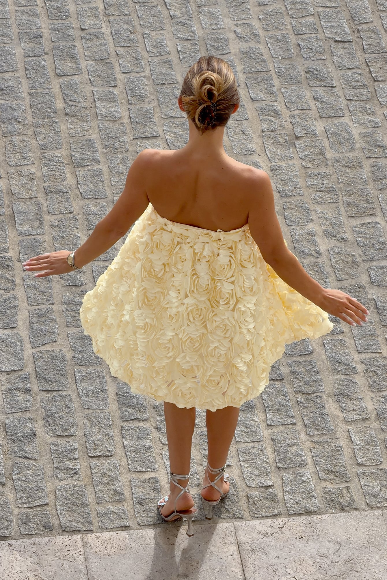 nakd fashion yellow dress Light Yellow V-Neck Maxi Dress
