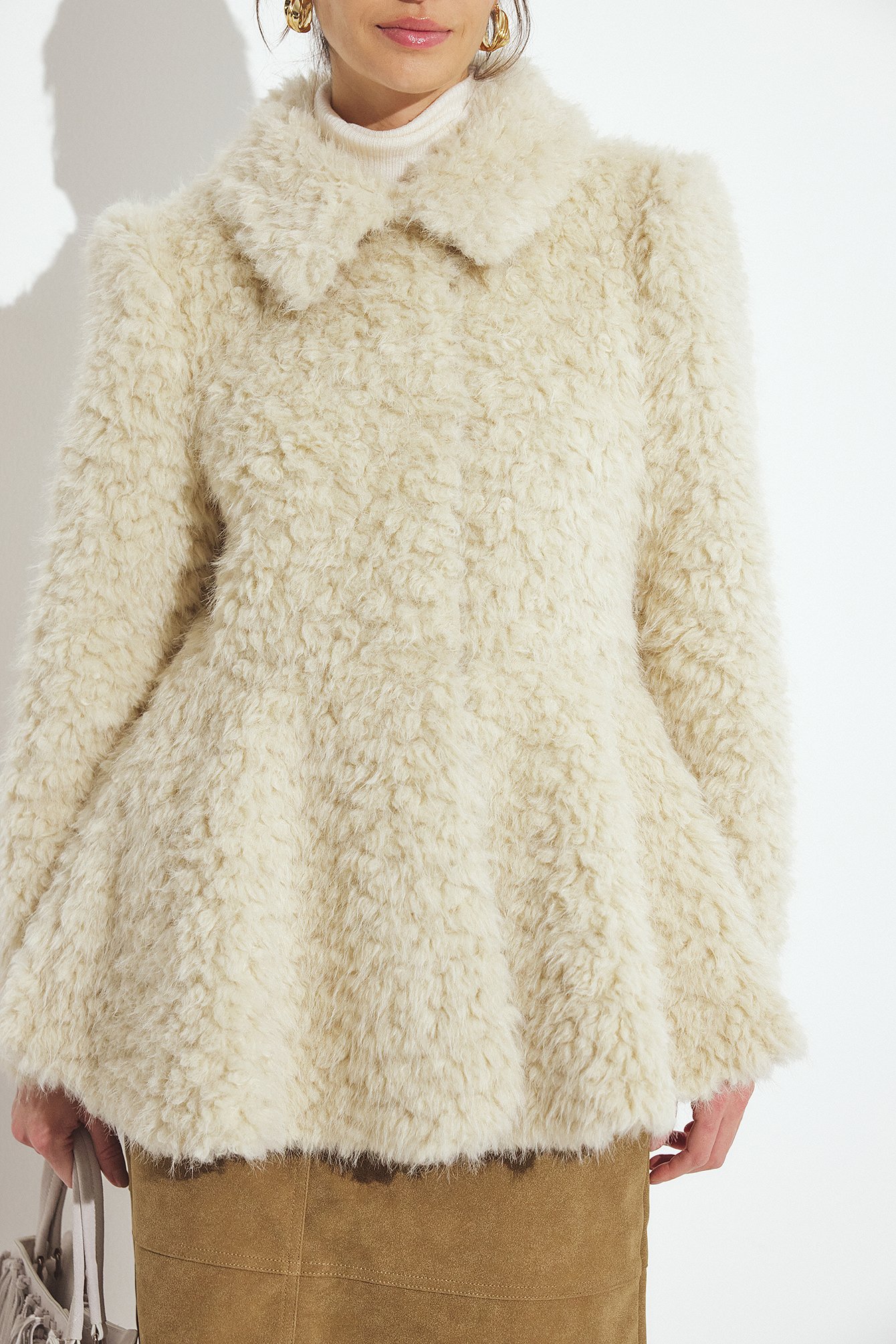 NA-KD Rounded Sleeve Faux Fur Jacket - Faux Fur Jackets & Coats - Beige - EU 36 - NA-KD / NAKD