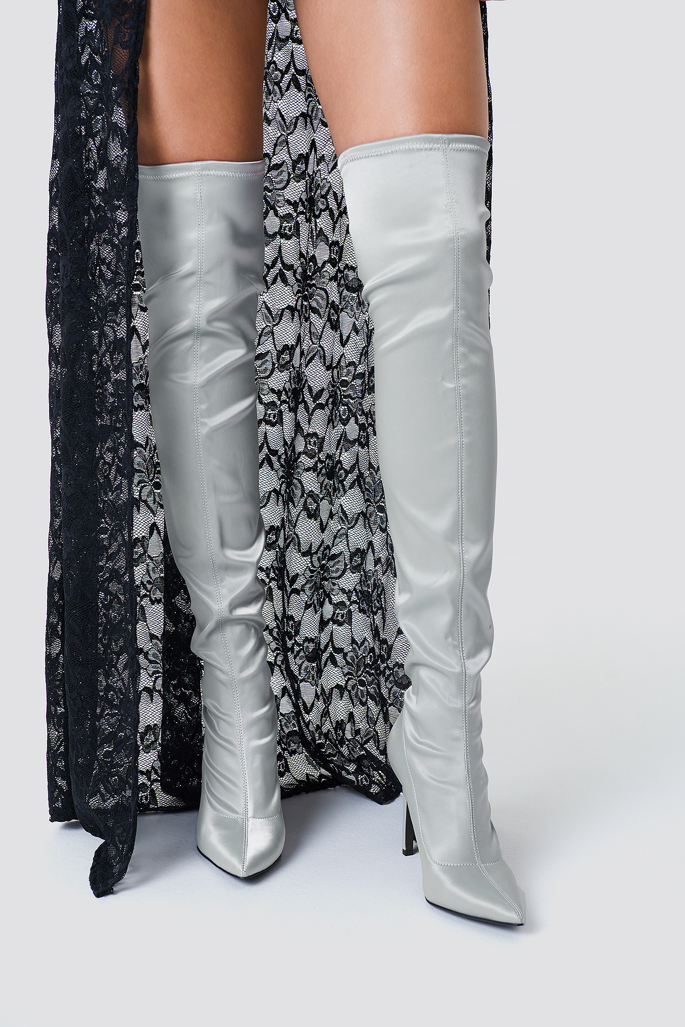 Satin Overknee Boots Silver