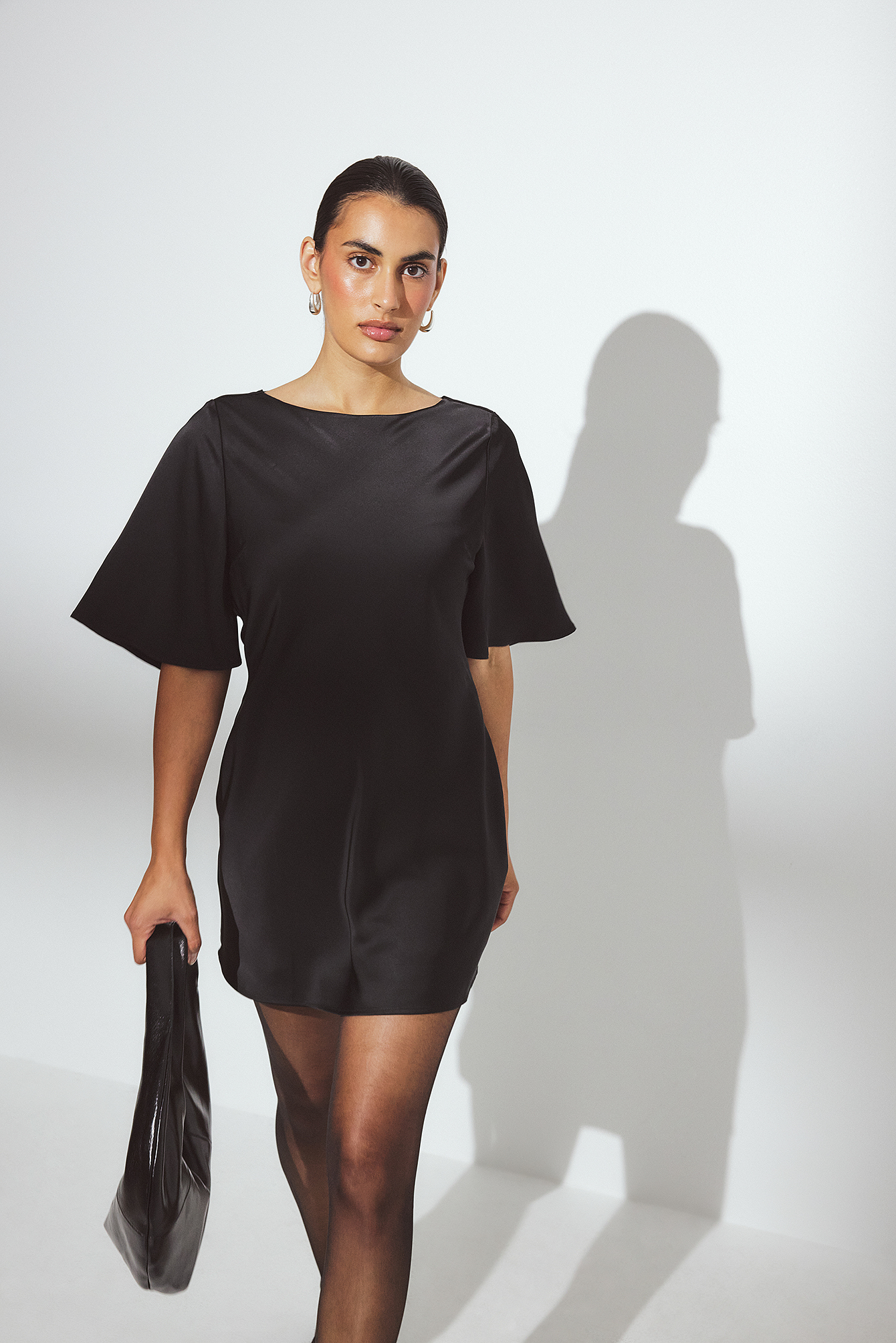 DESIGN - Mini jurk met lange mouwen en mozaïekversiering in zwrt DESIGN - Mini jurk met lange mouwen en mozaïekversiering in zwrt
