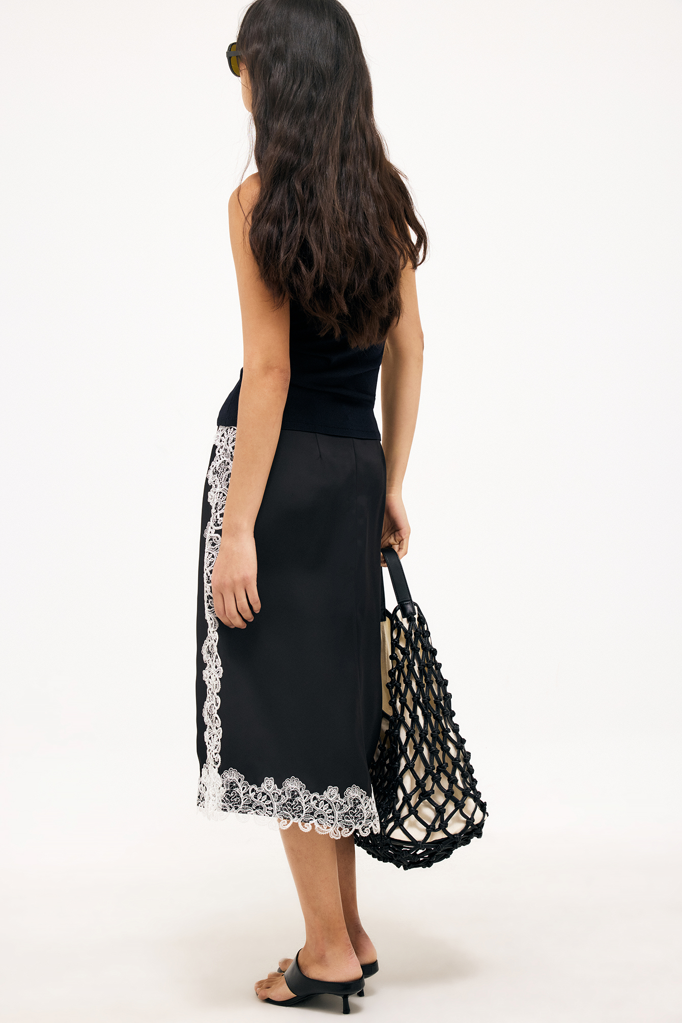 Scallop Lace Low Waist Skirt - Satin Skirts - Black - EU 32 - NA-KD / NAKD