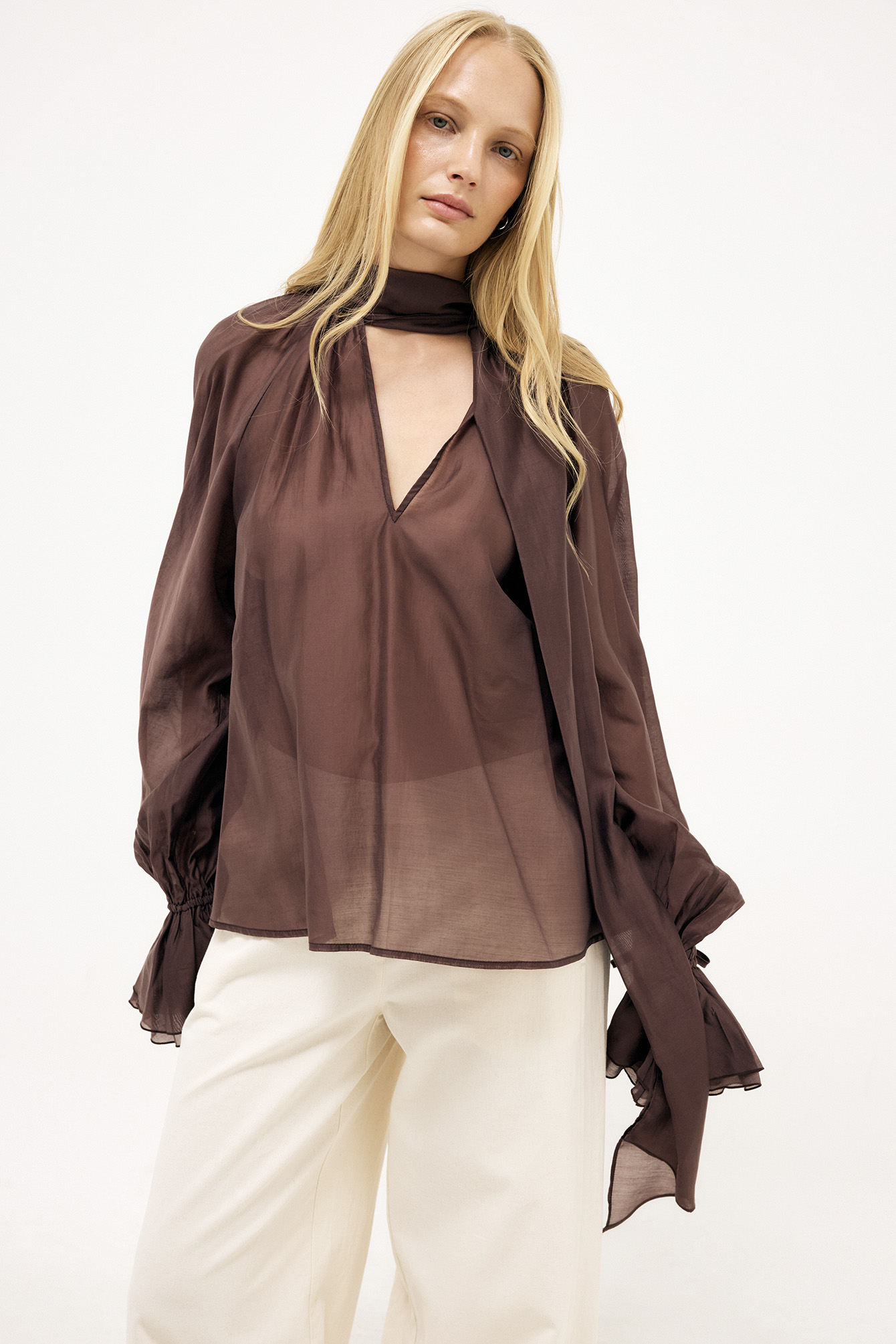 Blusa con volantes y detalle de bufanda - Blusas - Brown - XS - NA-KD / NAKD