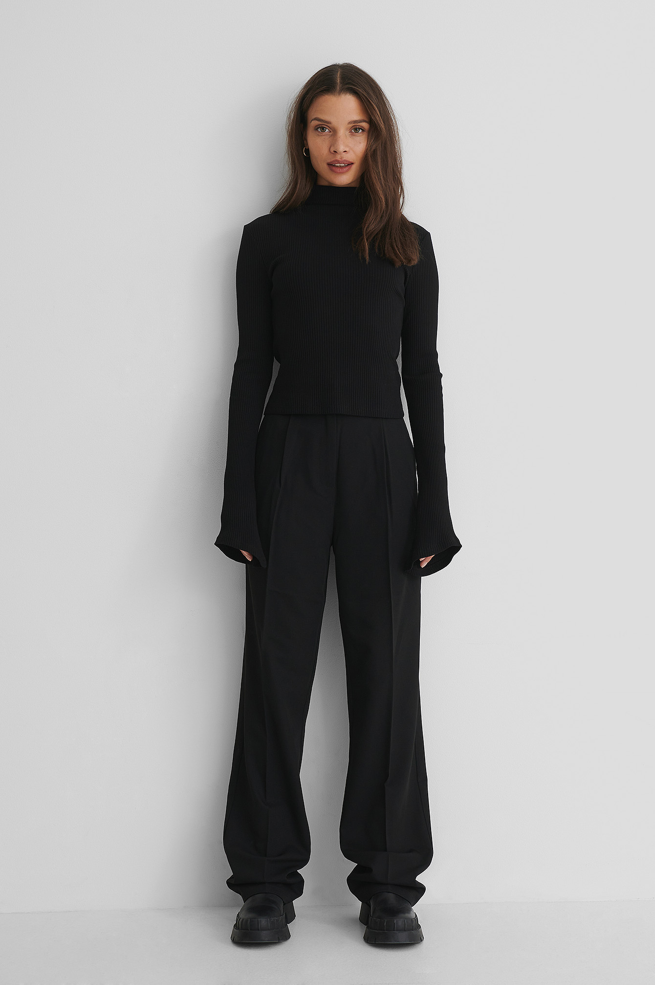 SELMA OMARI X NA-KD RIBBED HIGH NECK LONG SLEEVE TOP BLACK