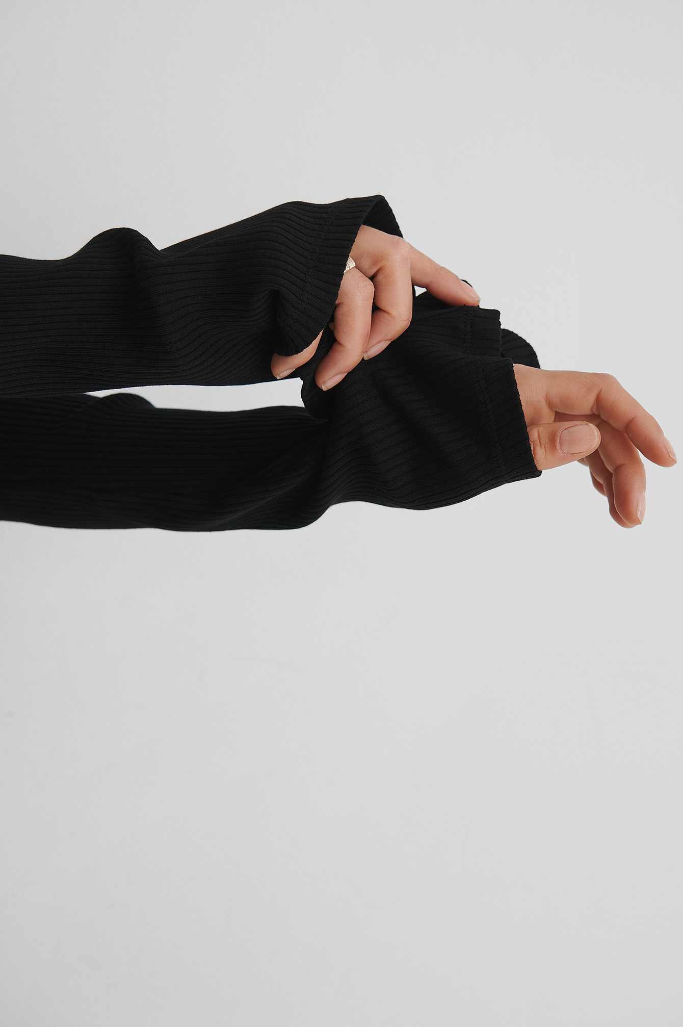 SELMA OMARI X NA-KD RIBBED HIGH NECK LONG SLEEVE TOP BLACK