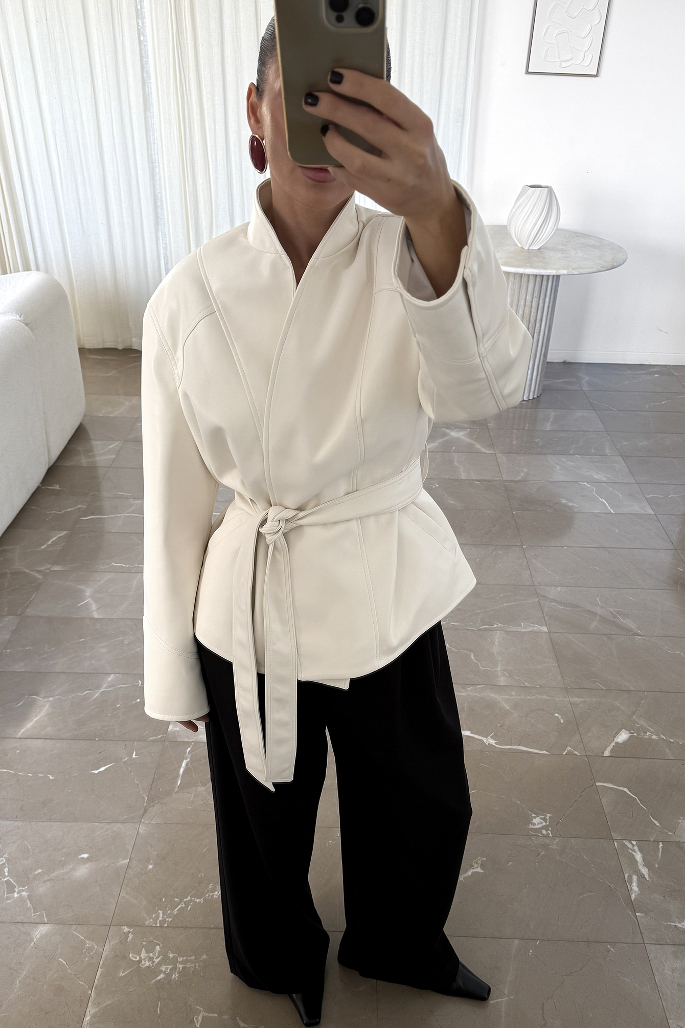 Pelin x NA-KD Short PU Tie Detail Jacket - Faux-leather Jackets - Offwhite - EU 32 - NA-KD / NAKD