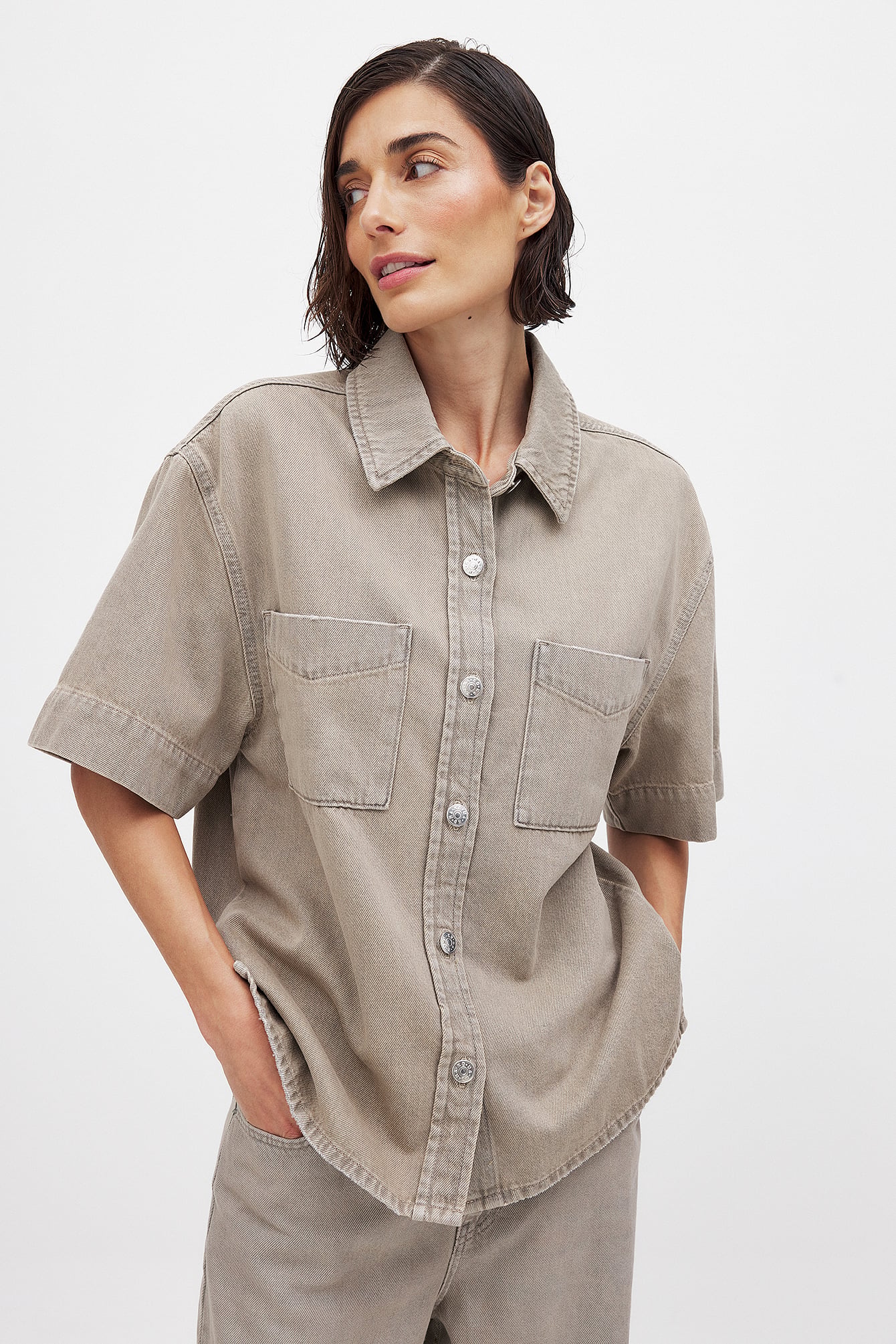 Chemise en jean à manches courtes Beige NA-KD