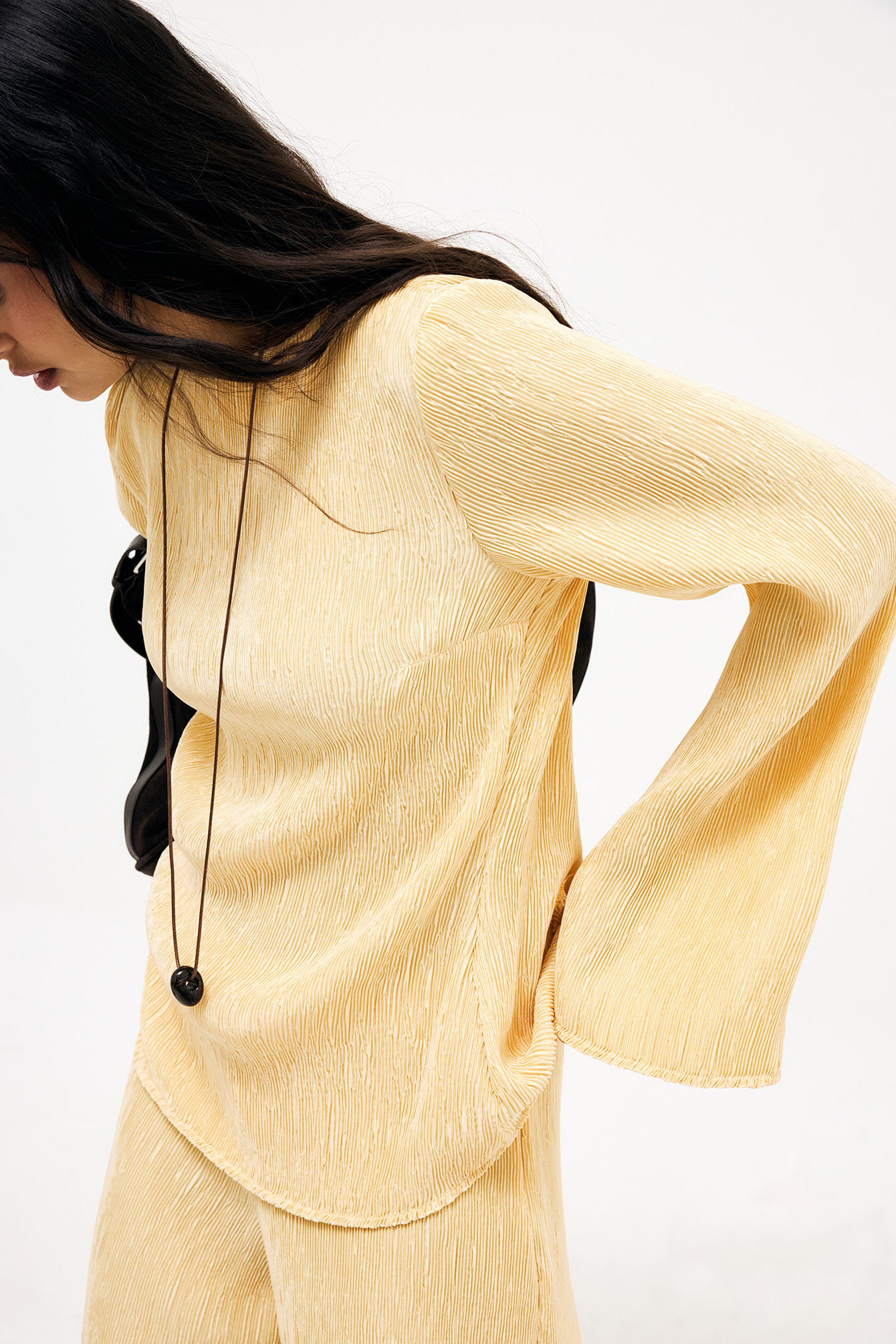 Blusa con raja lateral - Blusas - Yellow - EU 38 - NA-KD / NAKD
