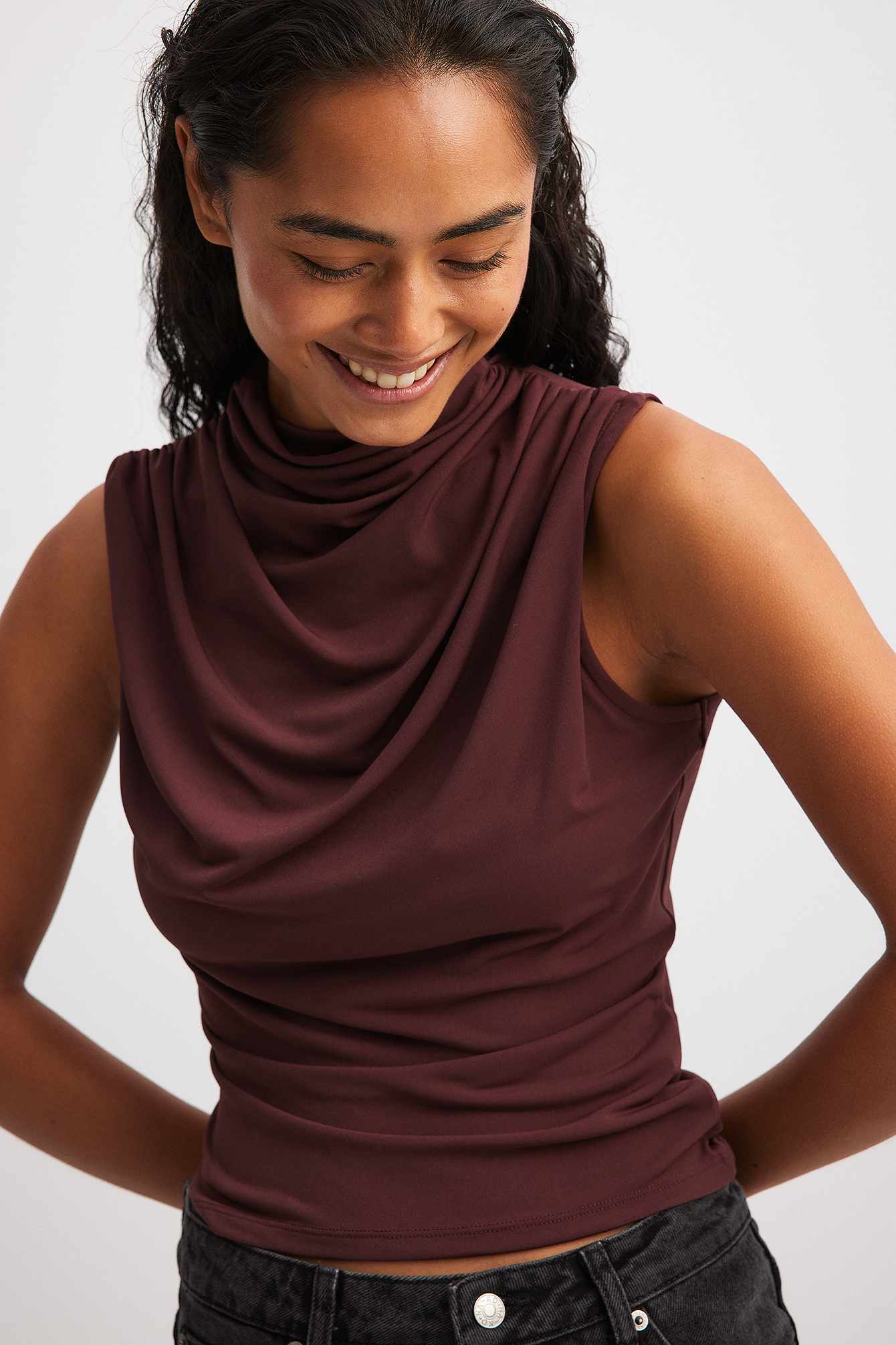 Sleeveless jersey top