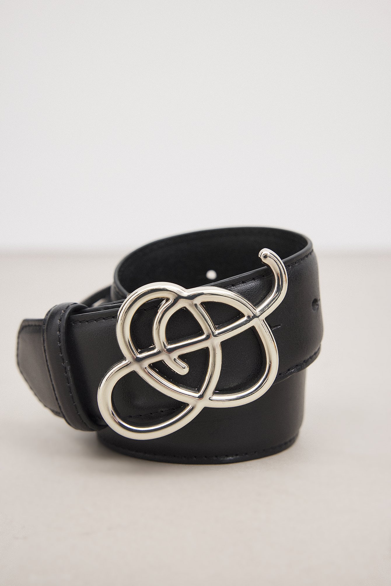 Premium Selection Asymmetric Buckle Leather Belt - Belts - Black - Small/Medium - NA-KD / NAKD