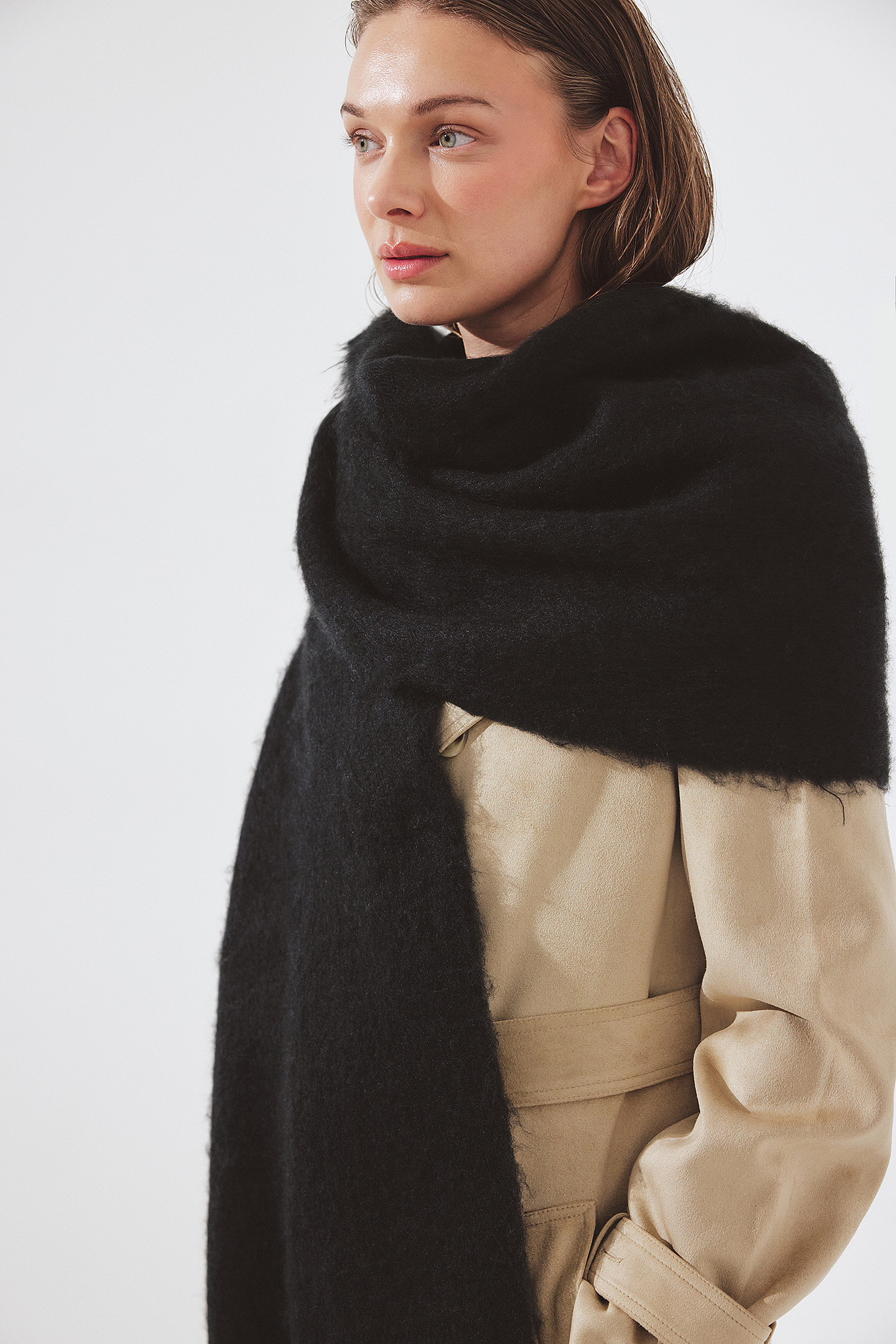 Soft Braided Recycled Tassel Scarf Black | NA-KD