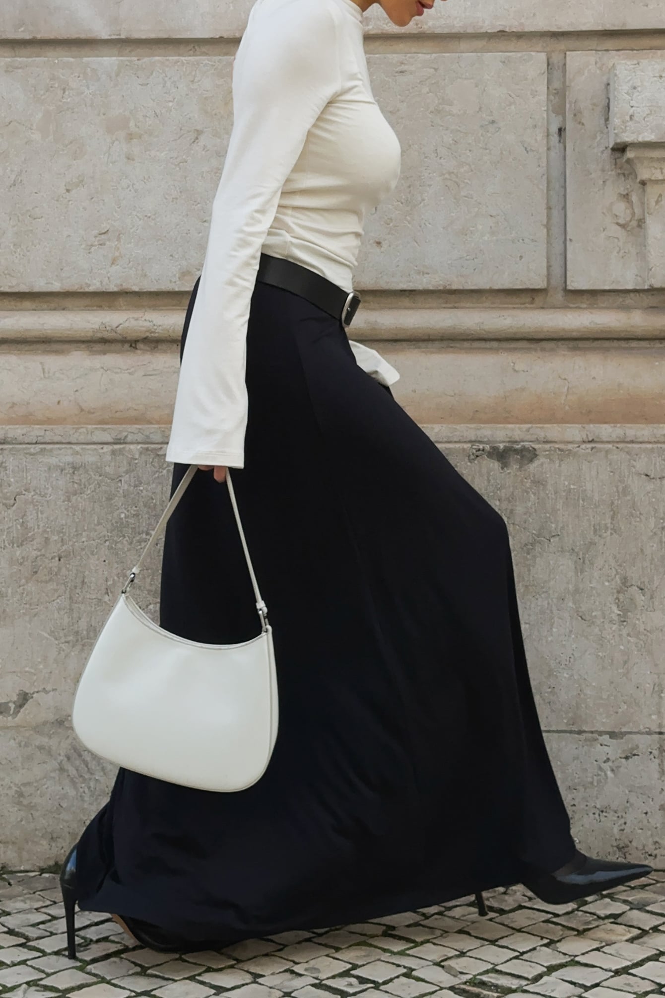 Soft Line Flowy Maxi Skirt Black NA-KD - Main Image