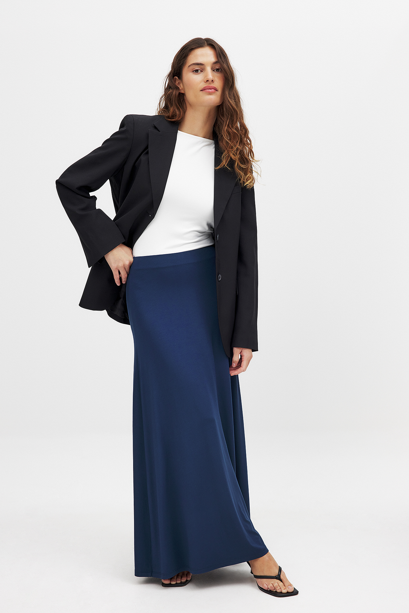 Soft Line Flowy Maxi Skirt Navy NA-KD