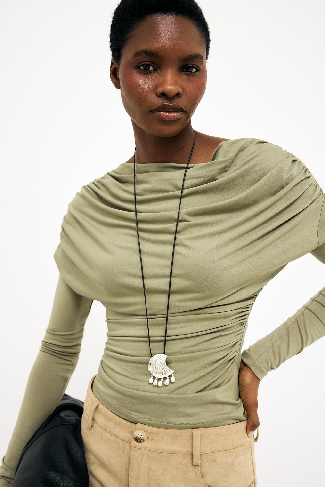 Soft Line Long Sleeve Draped Top Green | NA-KD