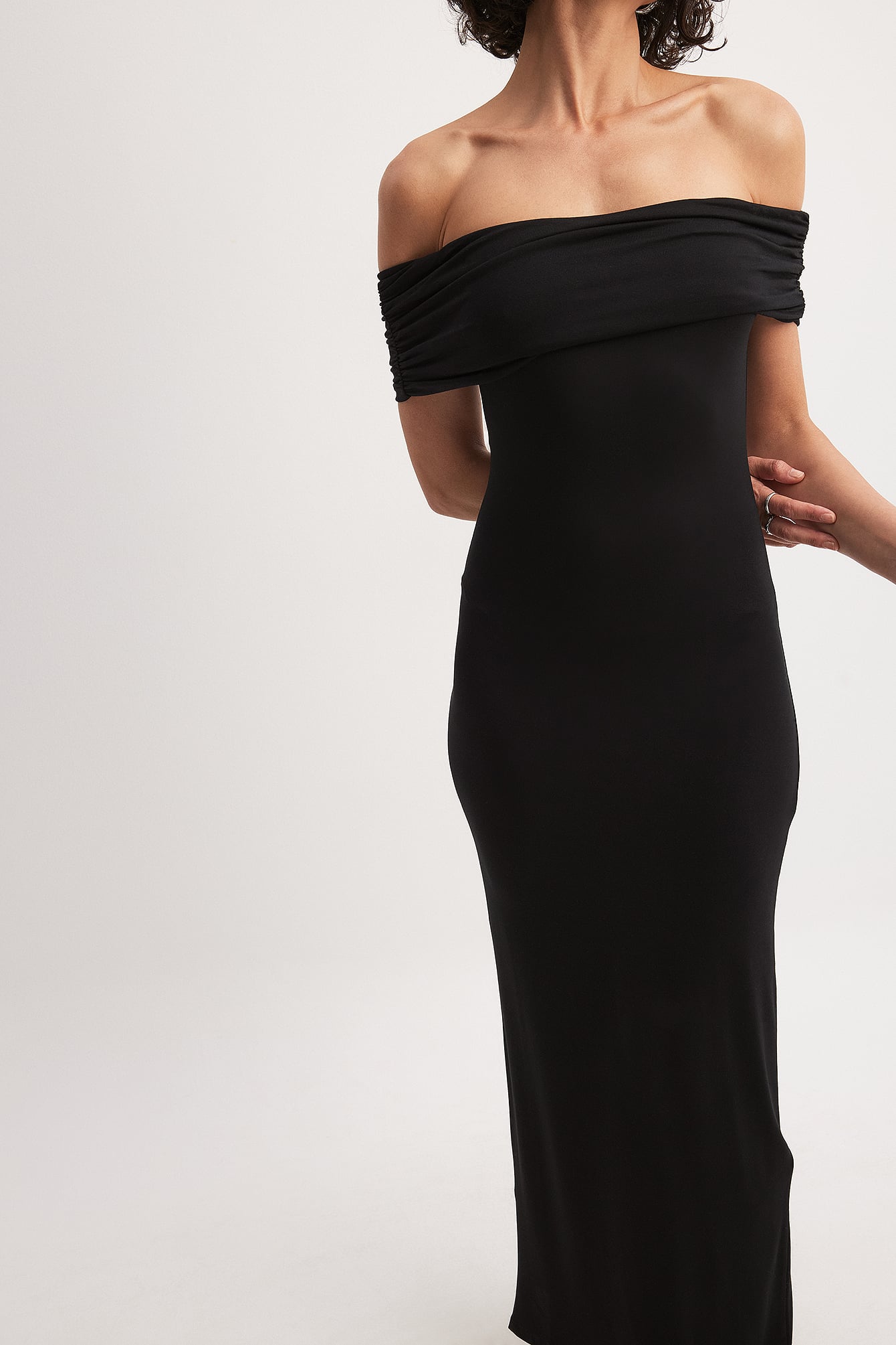 NA-KD Soft Line Off Shoulder Maxi Dress - Off Shoulder Dresses - Black - XL (EU 46) - NA-KD / NAKD