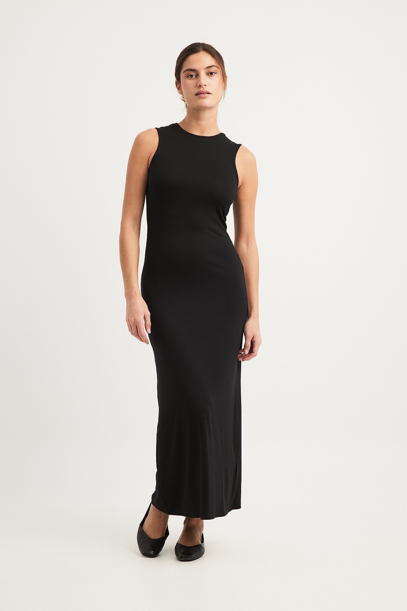 Soft Line Sleevless Midi Dress Black | NA-KD