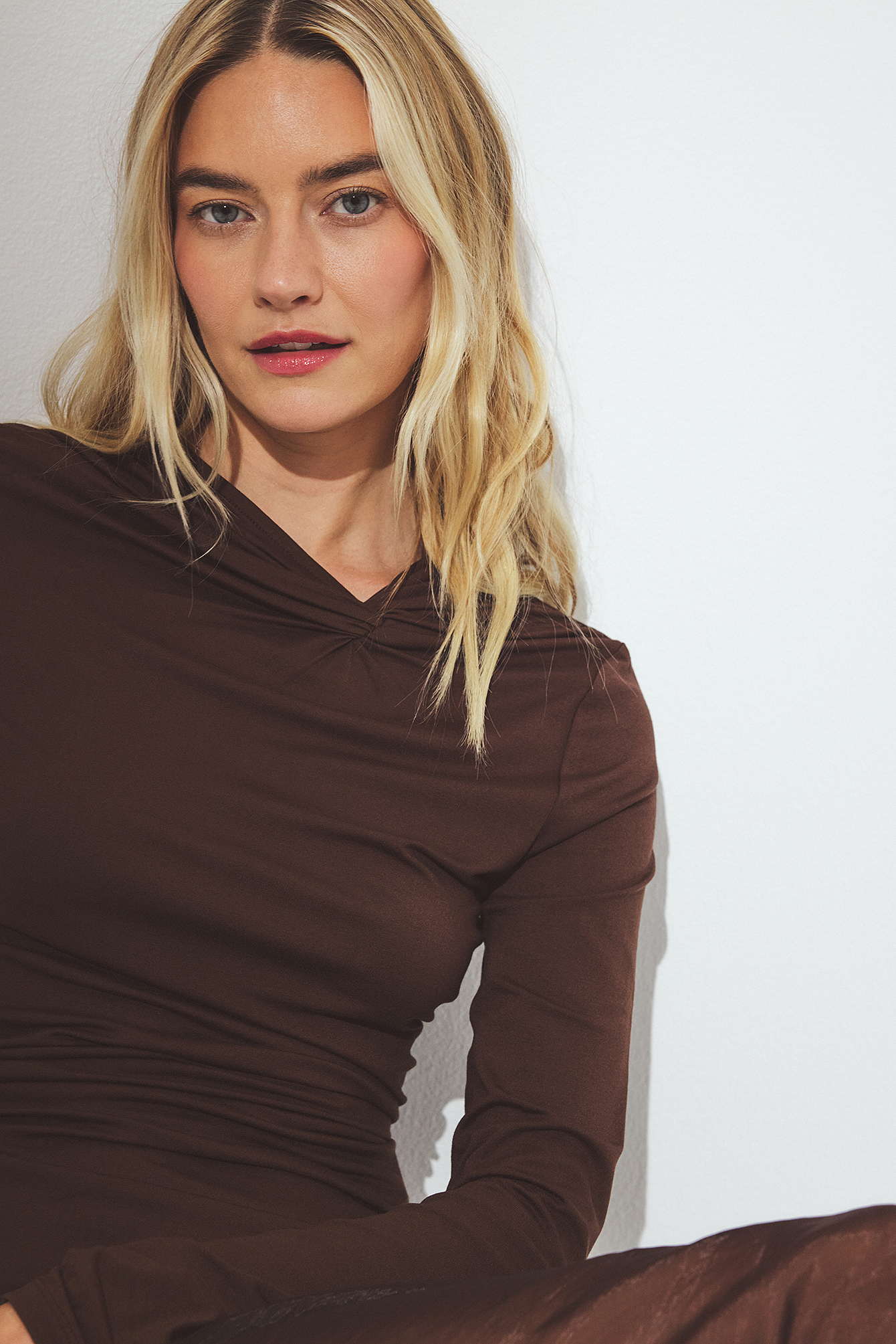 Soft Line Twisted Top - Long Sleeve Tops - Brown - XS - NA-KD / NAKD