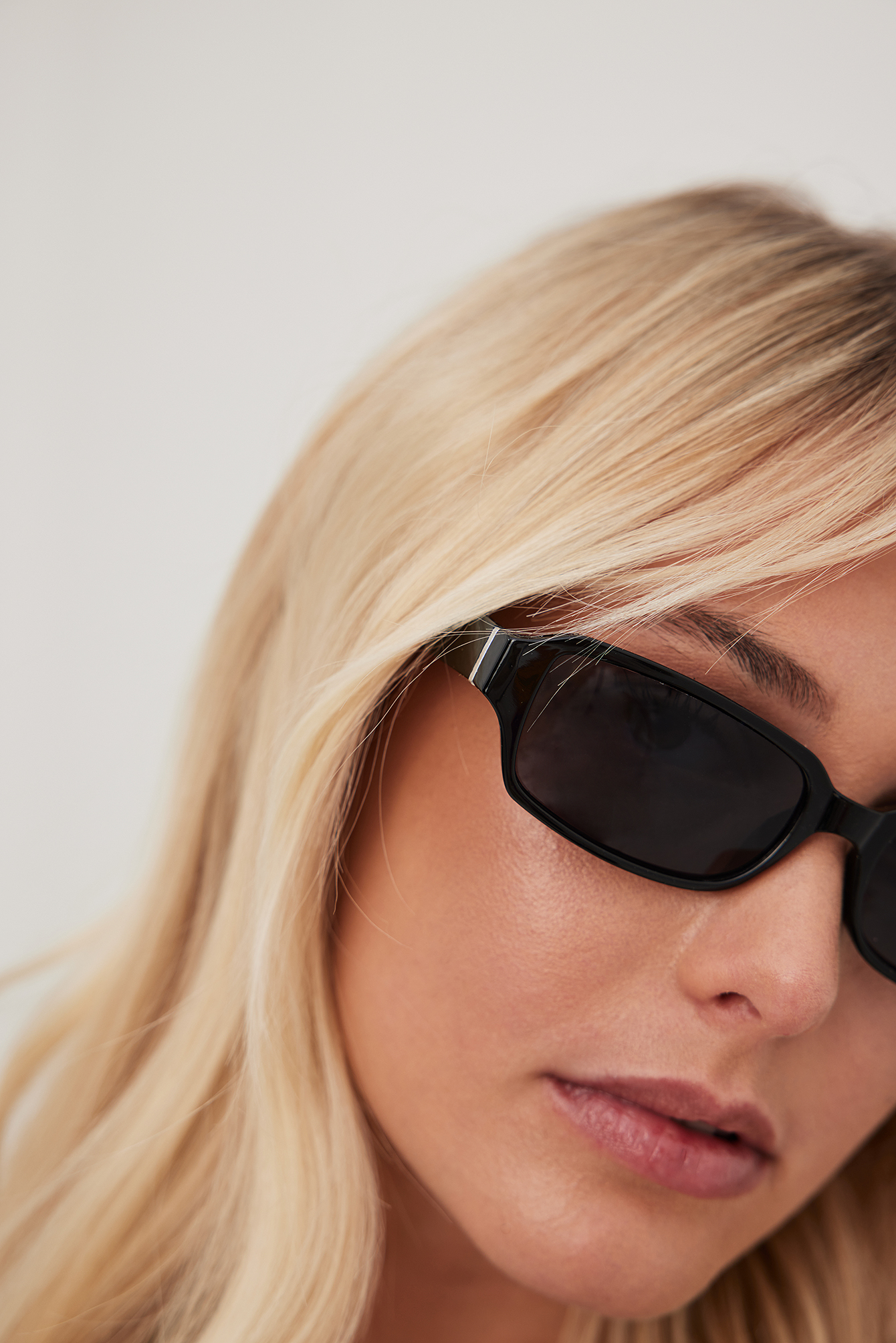 Squared Slim Sunglasses Black NAKD