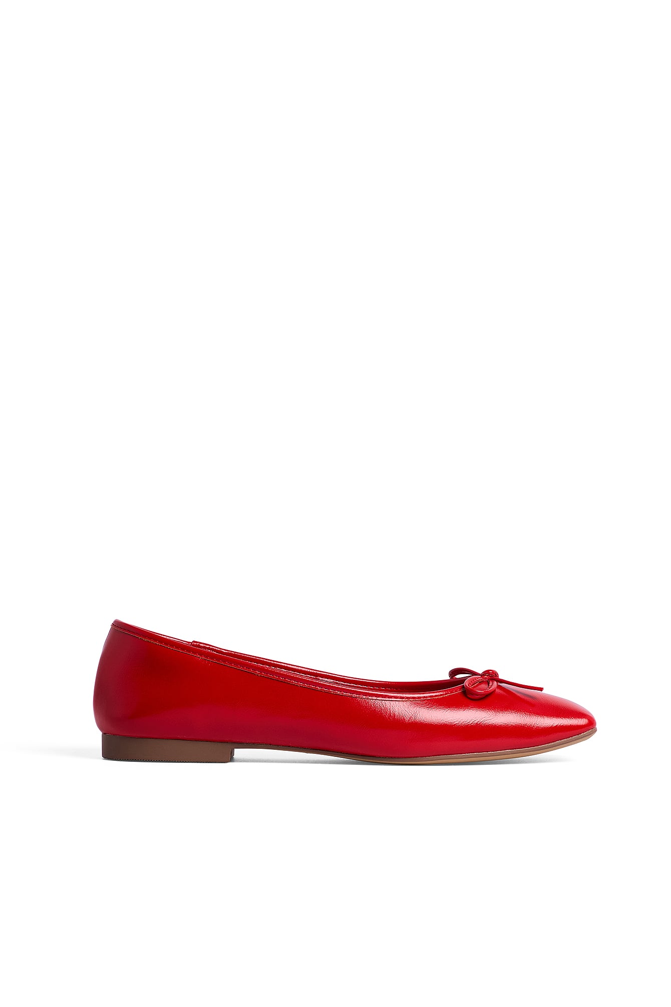 Squared toe ballerinas