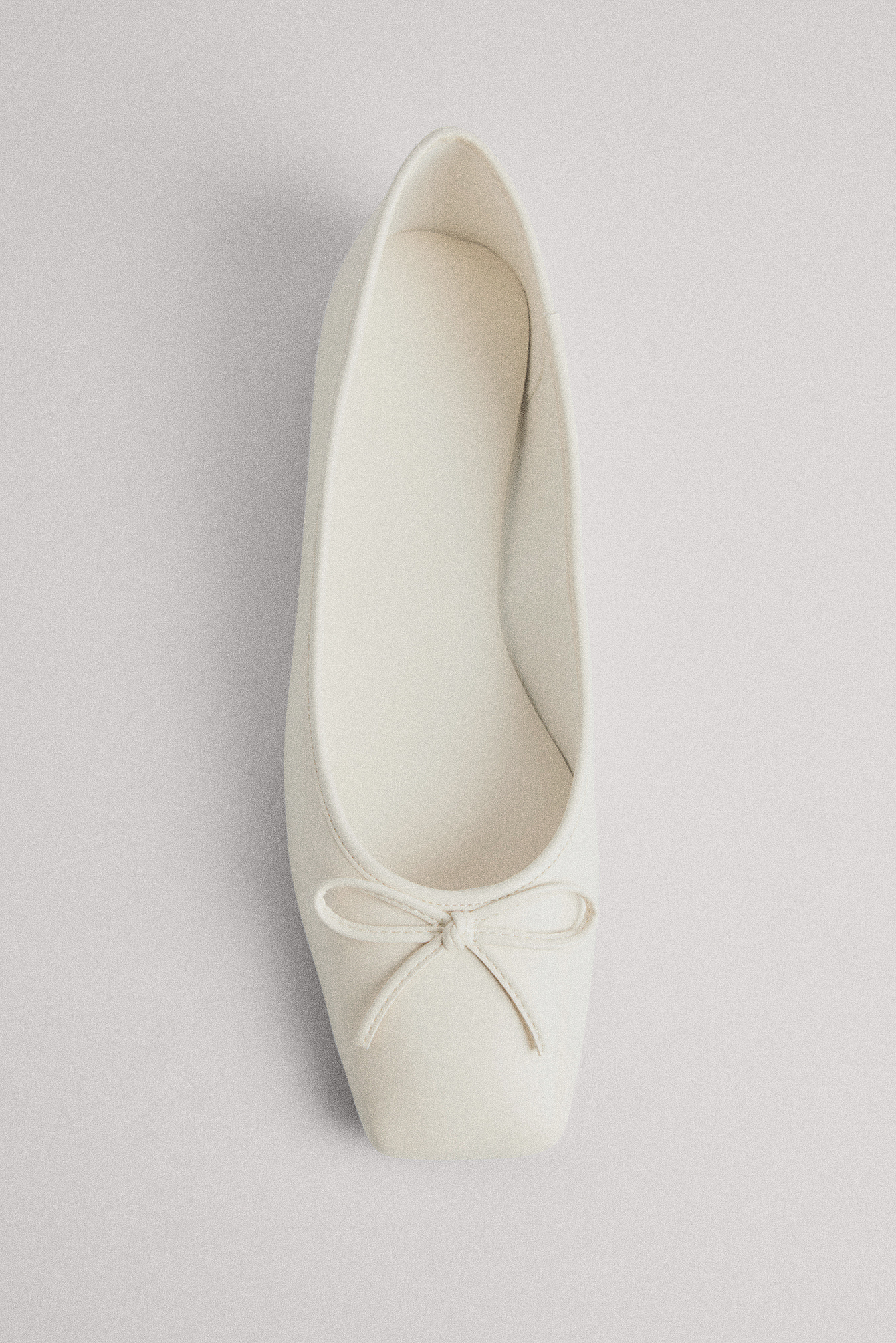 Squared toe ballerinas