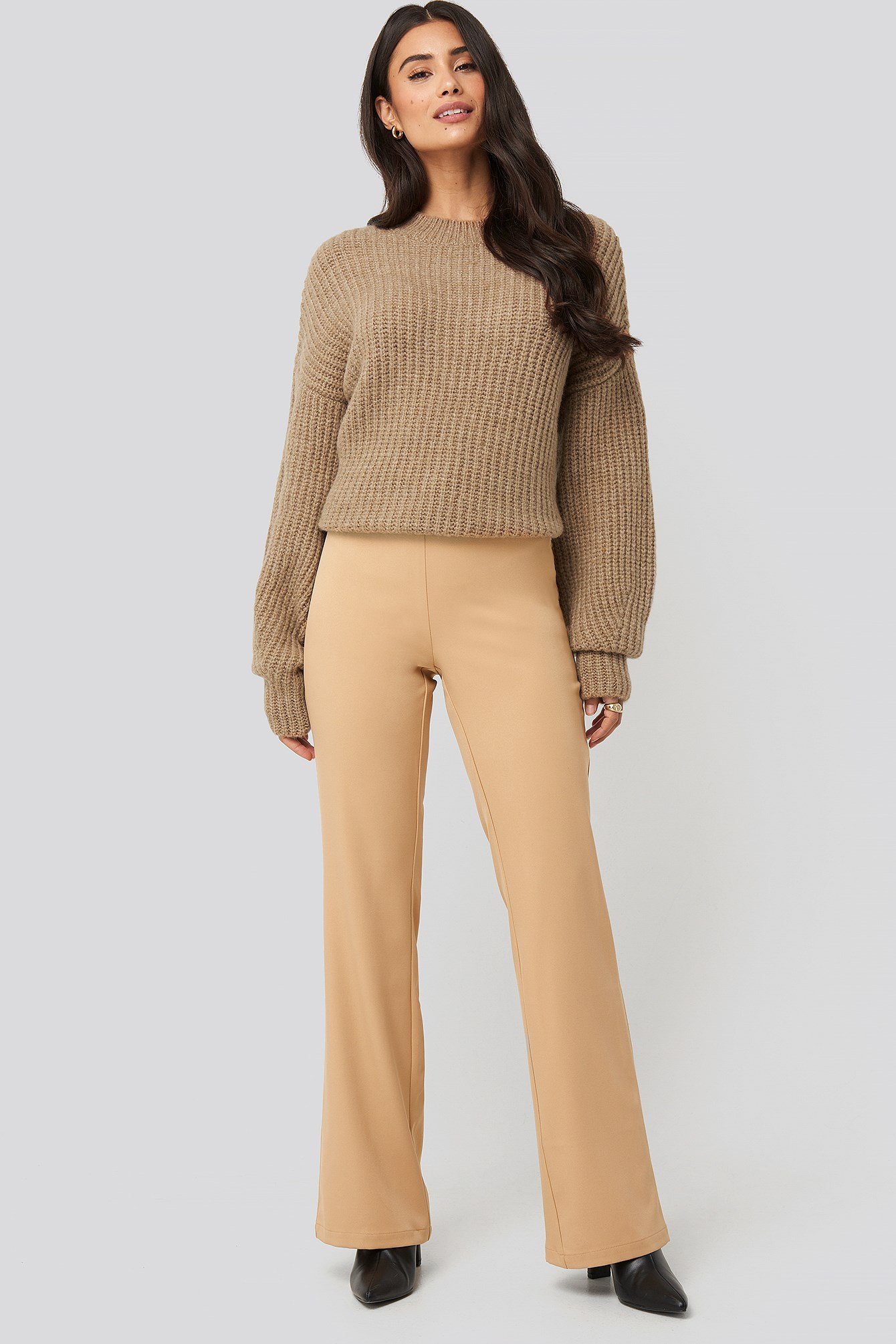 Dropped Shoulder Oversized Knitted Sweater Beige Outfit