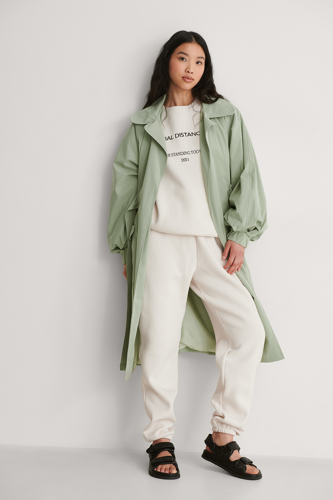 Wide Sleeve Trench Coat Outfit